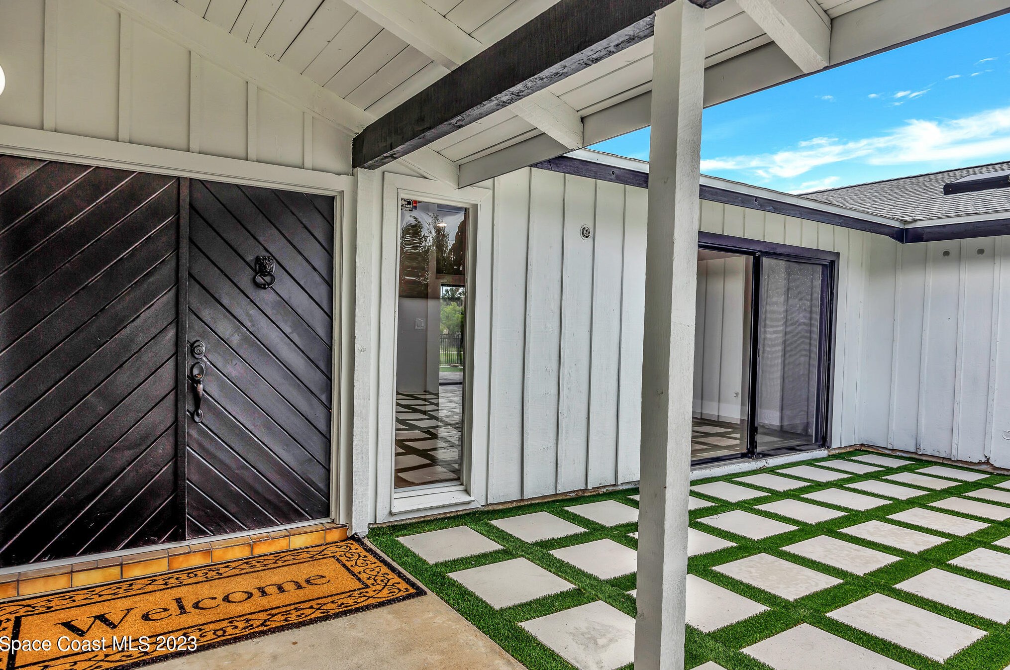 470 Rio Vista Ln, Merritt Island FL  32952-5226 exterior