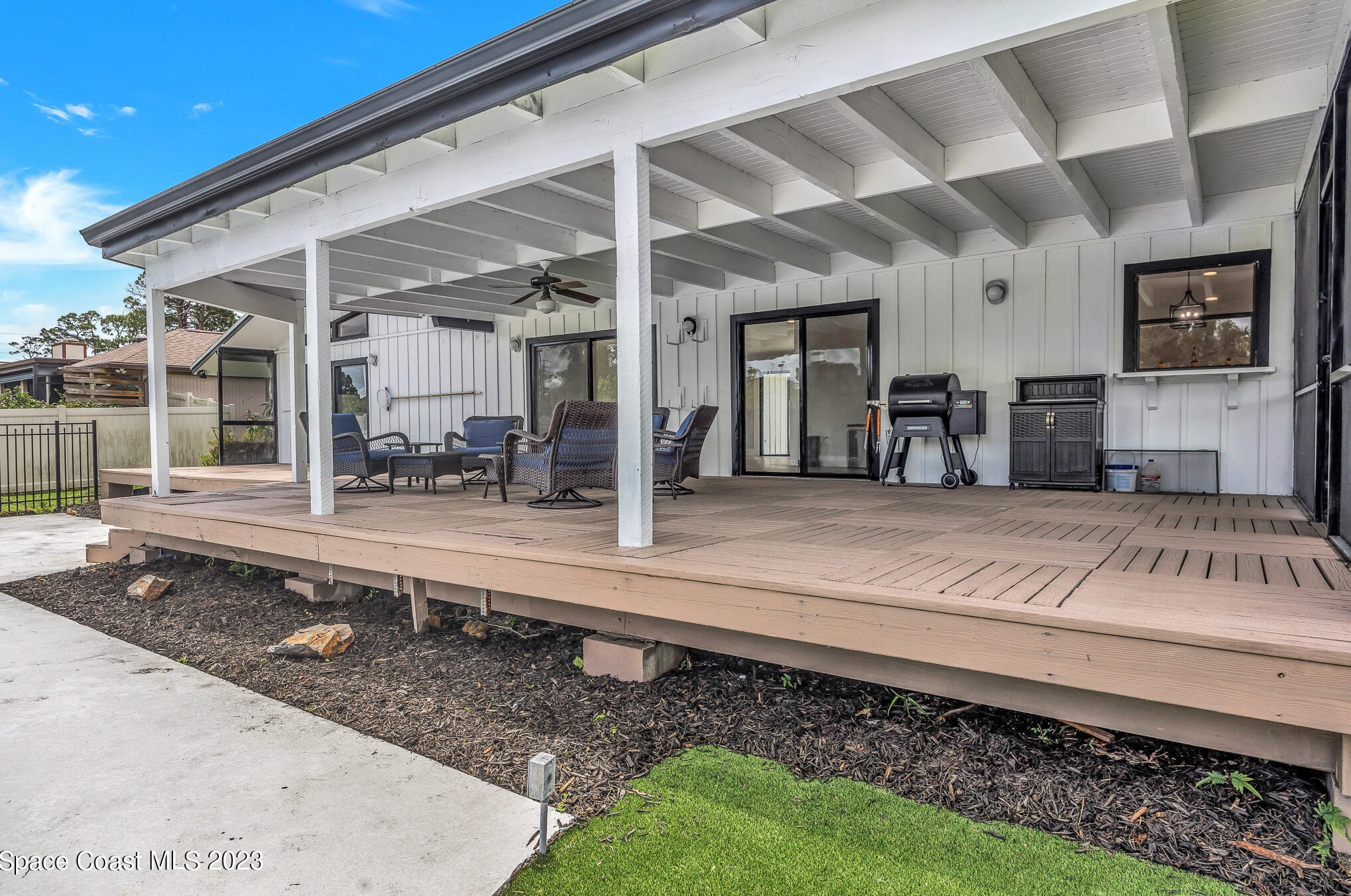 470 Rio Vista Ln, Merritt Island FL  32952-5226 exterior