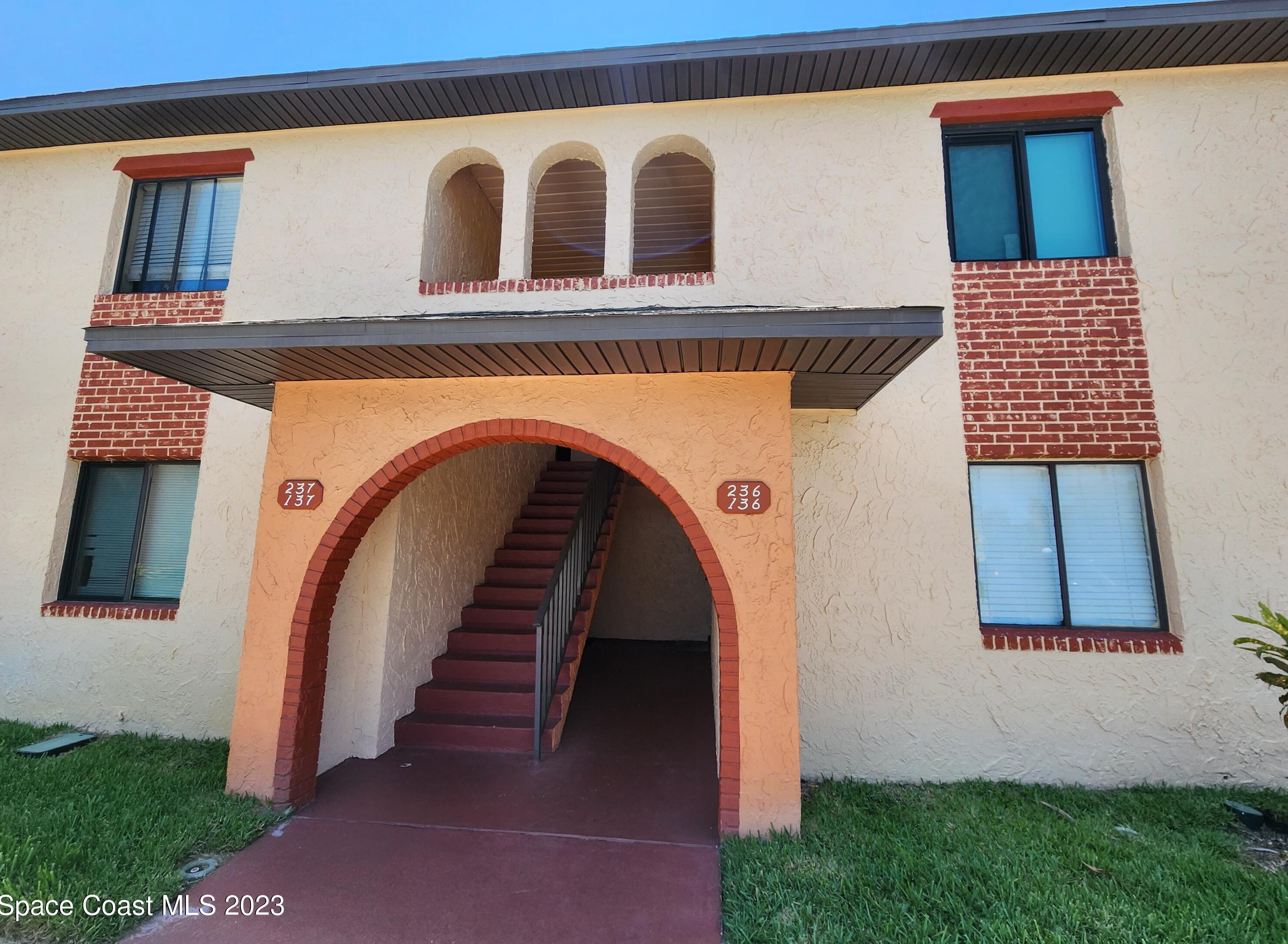 136 San Juan Cir, Melbourne FL  32935-5414 exterior