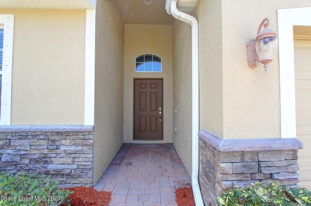 5834 Trieda Dr, Melbourne FL  32940-8065 exterior