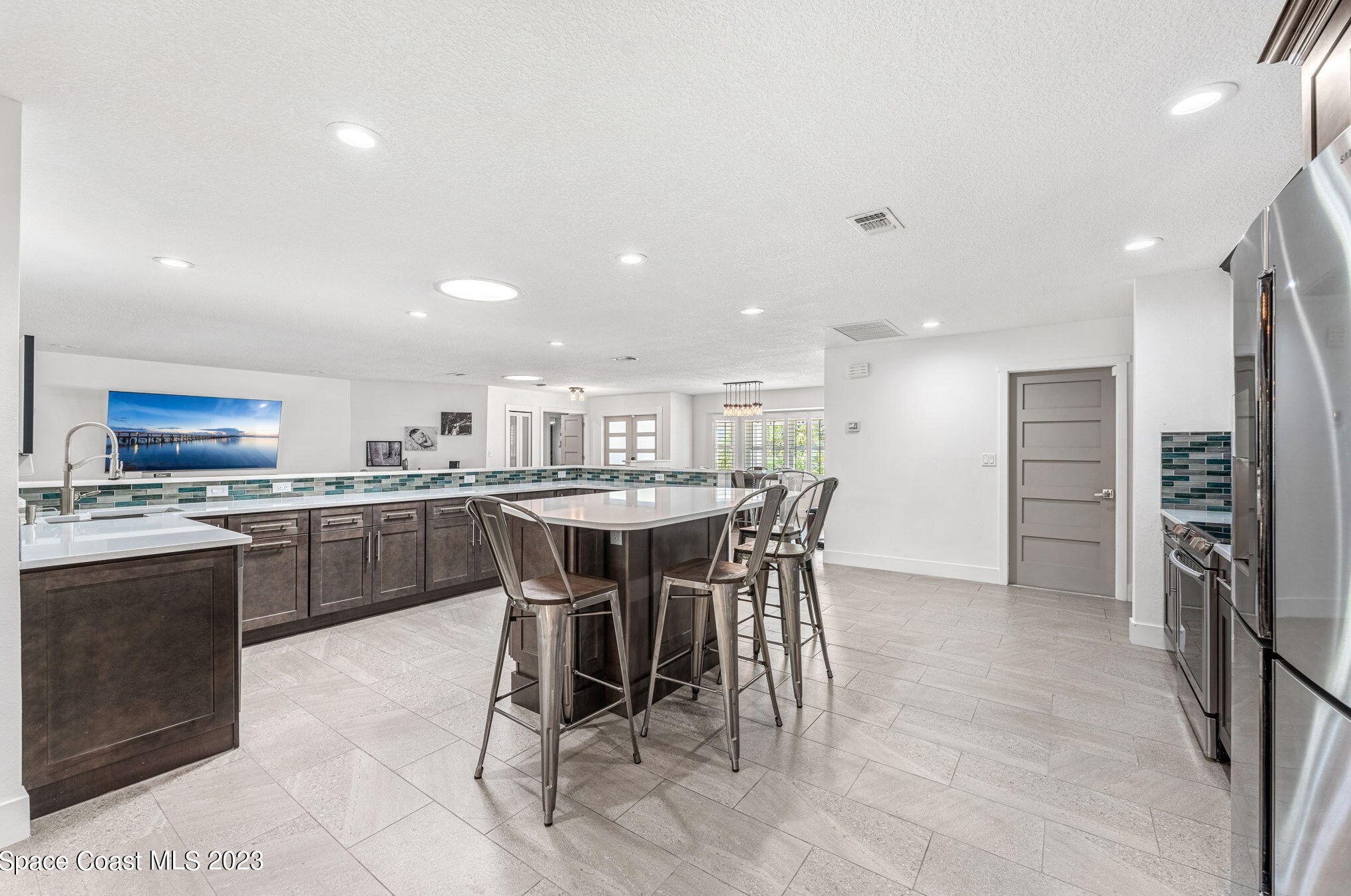 572 Spindle Palm Dr, Melbourne FL  32903-3855 exterior