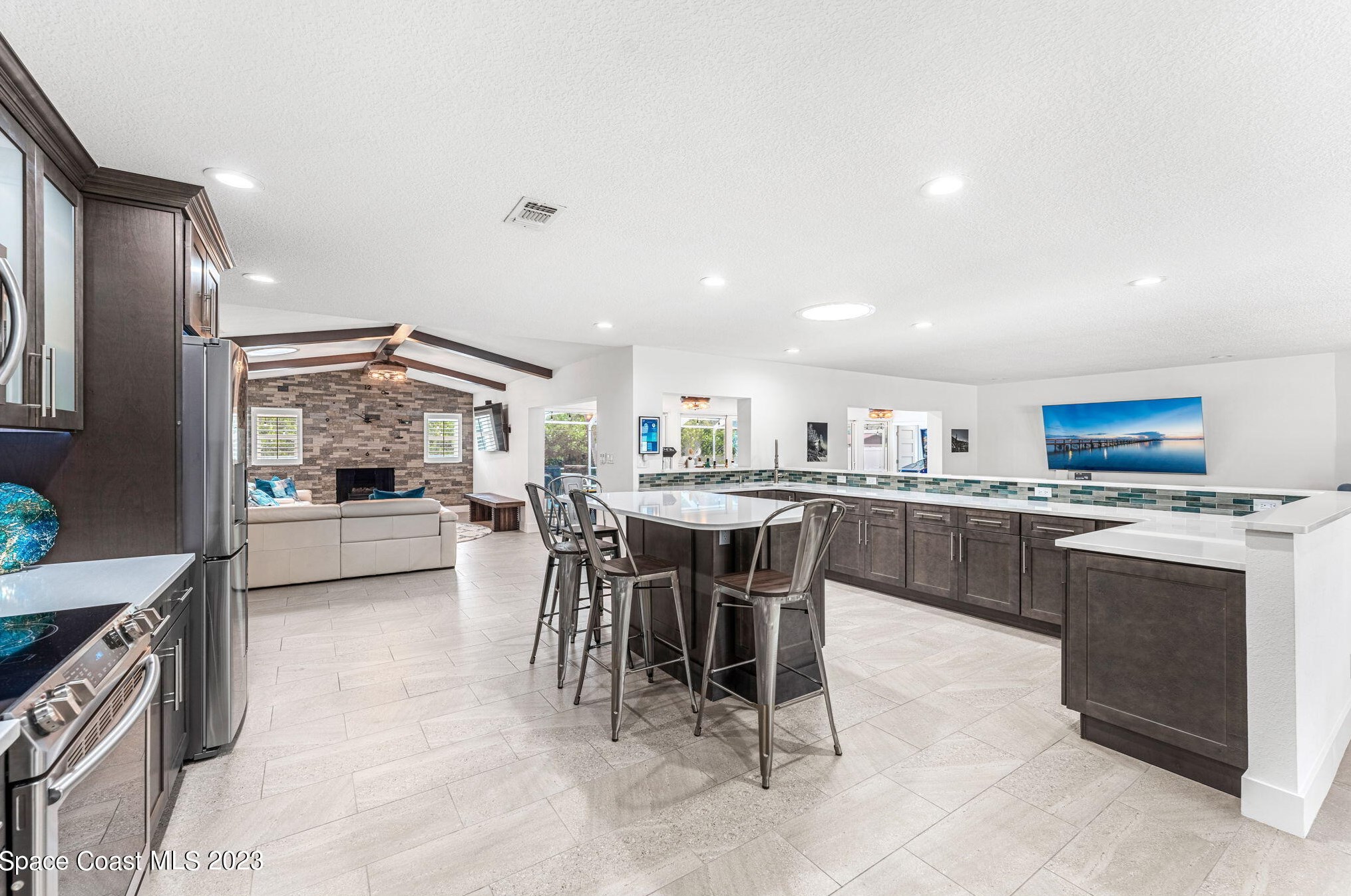 572 Spindle Palm Dr, Melbourne FL  32903-3855 exterior