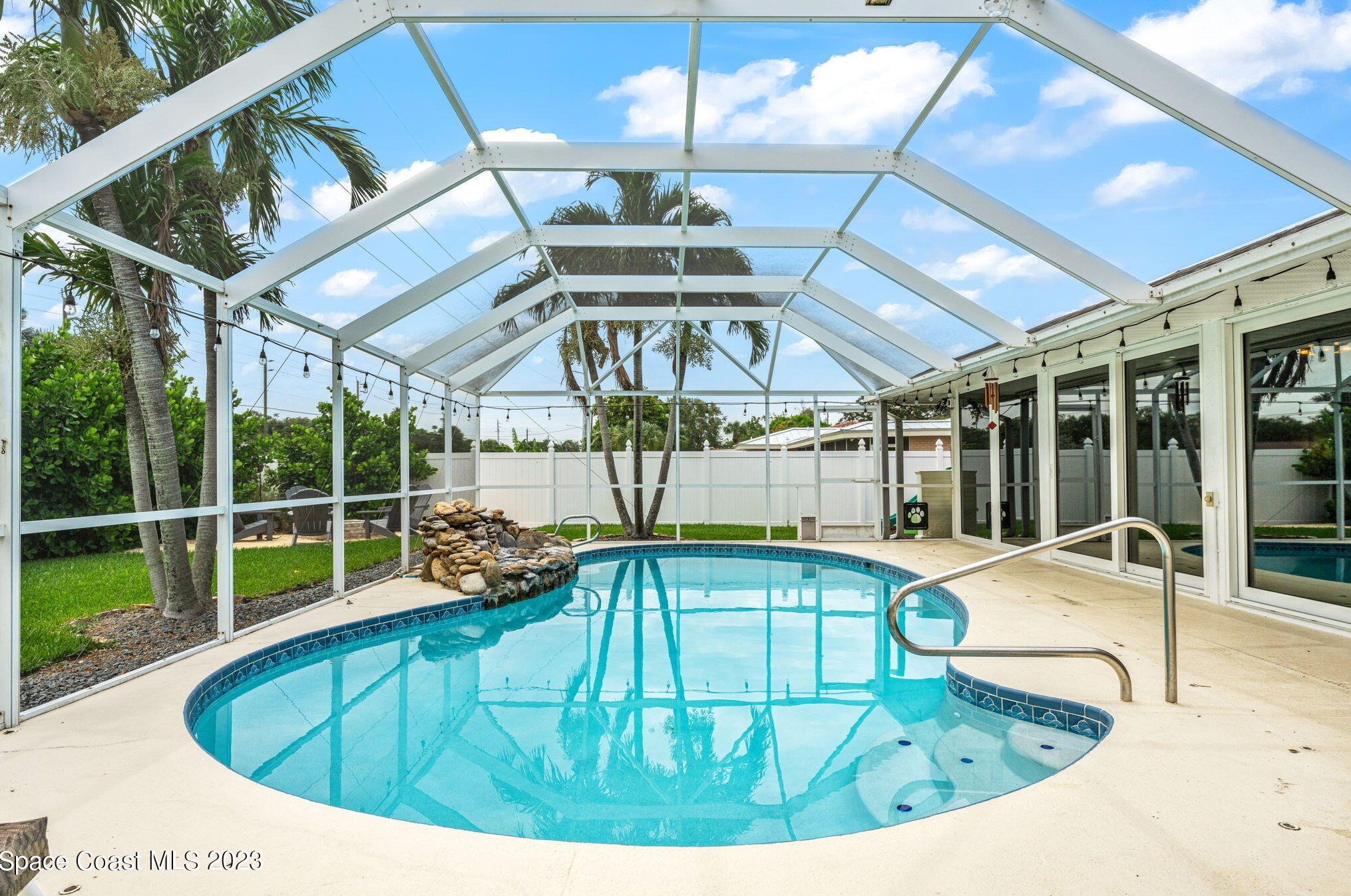 572 Spindle Palm Dr, Melbourne FL  32903-3855 exterior