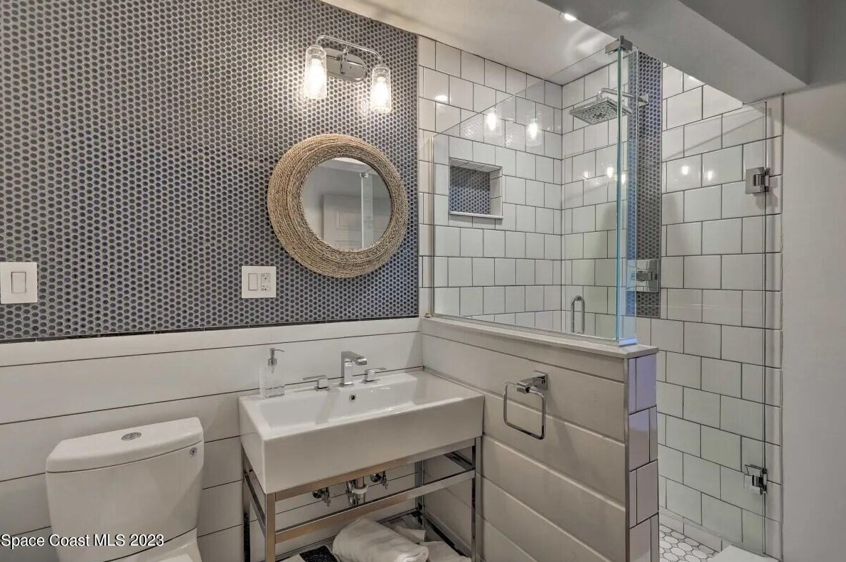 110 Sea Crst Dr, Melbourne FL 32951-3118 exterior