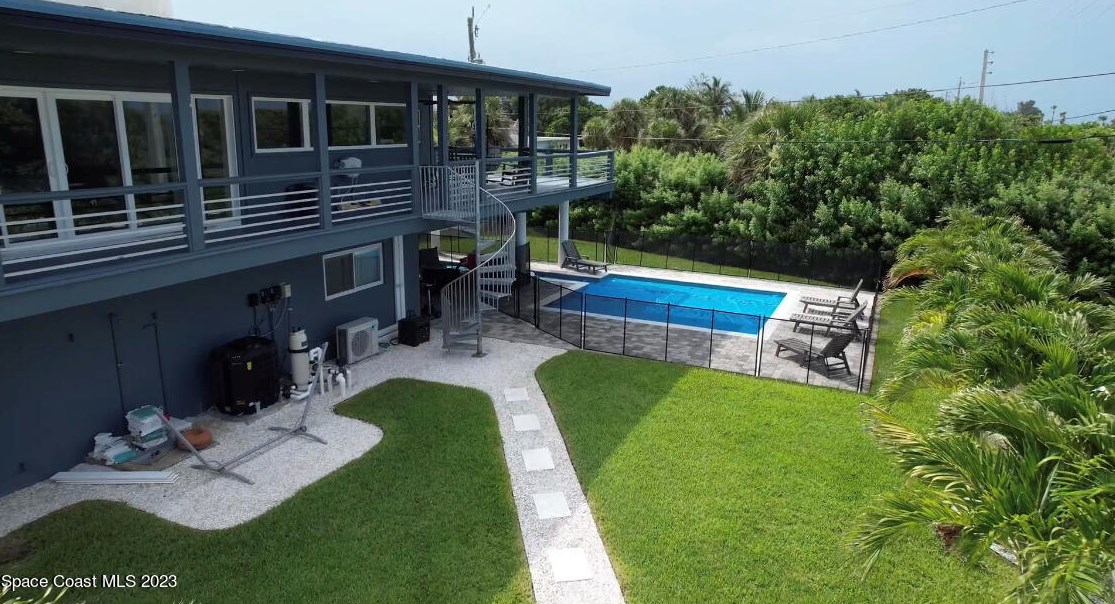 110 Sea Crst Dr, Melbourne FL 32951-3118 exterior