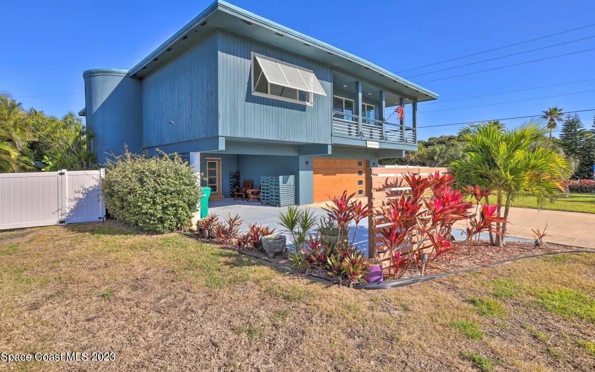 110 Sea Crst Dr, Melbourne FL 32951-3118 exterior