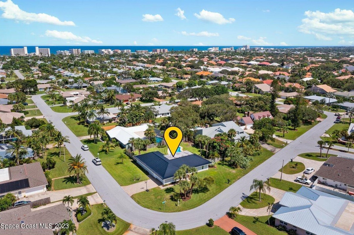 591 Spindle Palm Dr, Melbourne FL  32903-3855 exterior