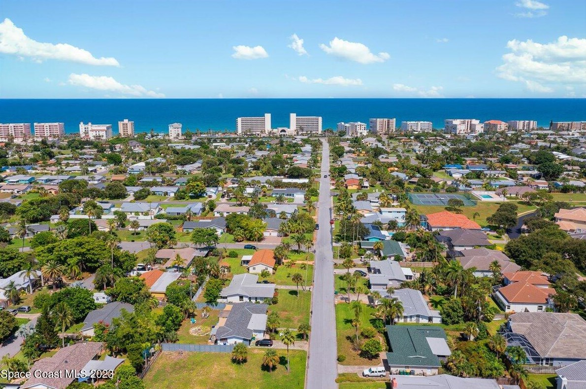 591 Spindle Palm Dr, Melbourne FL  32903-3855 exterior