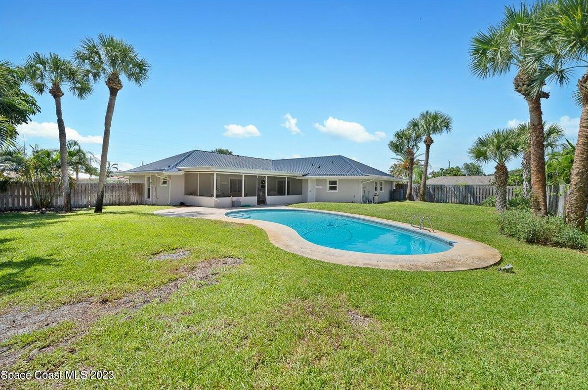 591 Spindle Palm Dr, Melbourne FL  32903-3855 exterior