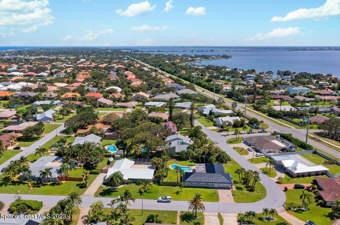 591 Spindle Palm Dr, Melbourne FL  32903-3855 exterior