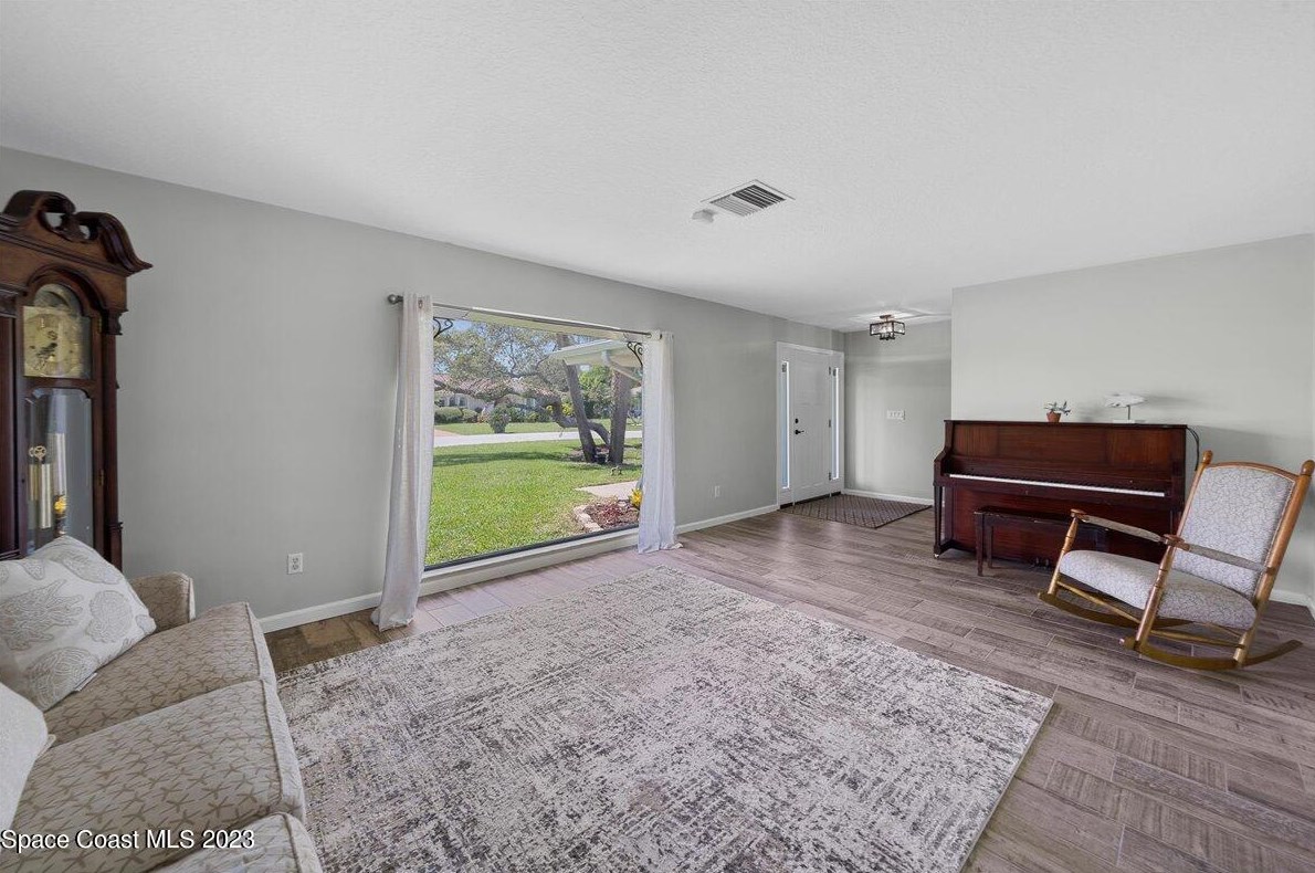 591 Spindle Palm Dr, Melbourne FL  32903-3855 exterior