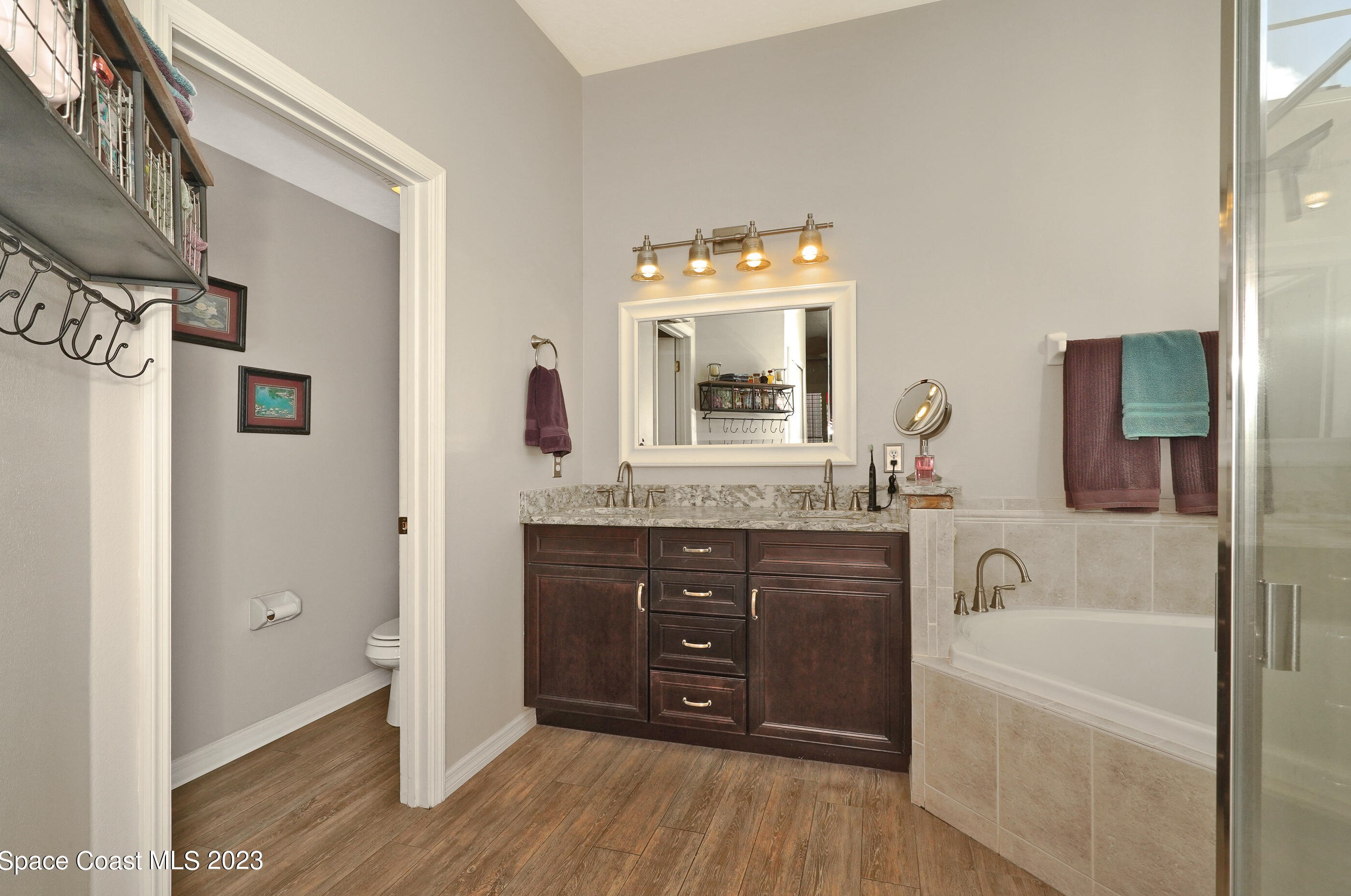 8018 Kingswood Way, Melbourne FL 32940-2144 exterior