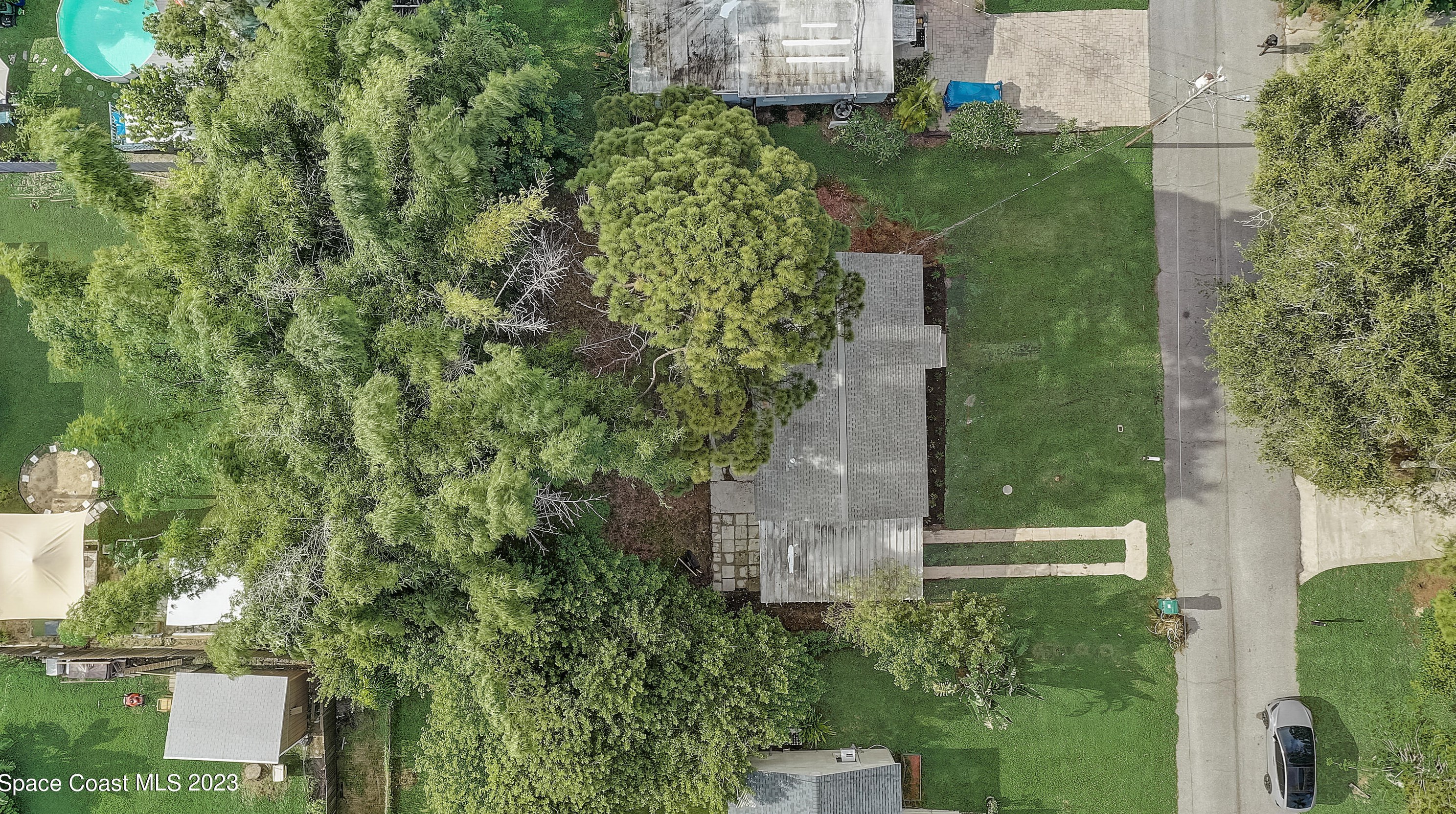 1338 Lenora Dr, Merritt Island FL 32952-5156 exterior