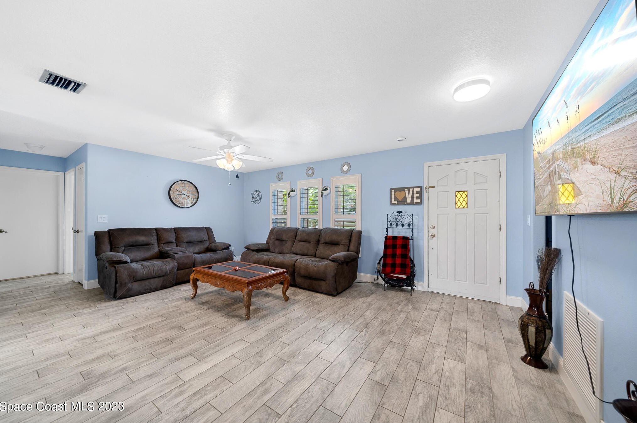 990 Emerald Rd, Melbourne FL 32909-3886 exterior