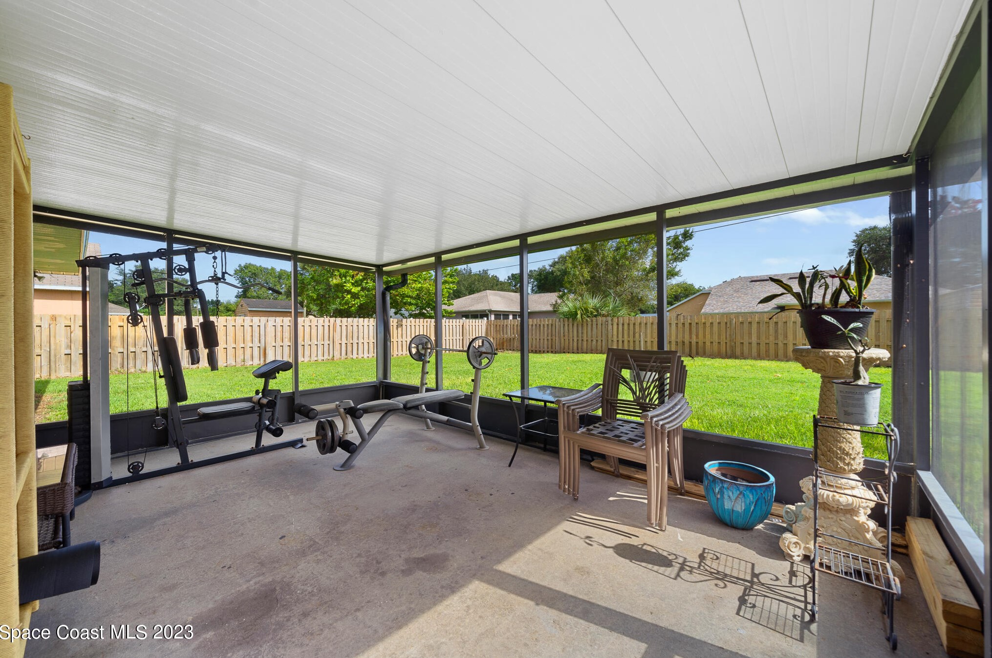 990 Emerald Rd, Melbourne FL 32909-3886 exterior