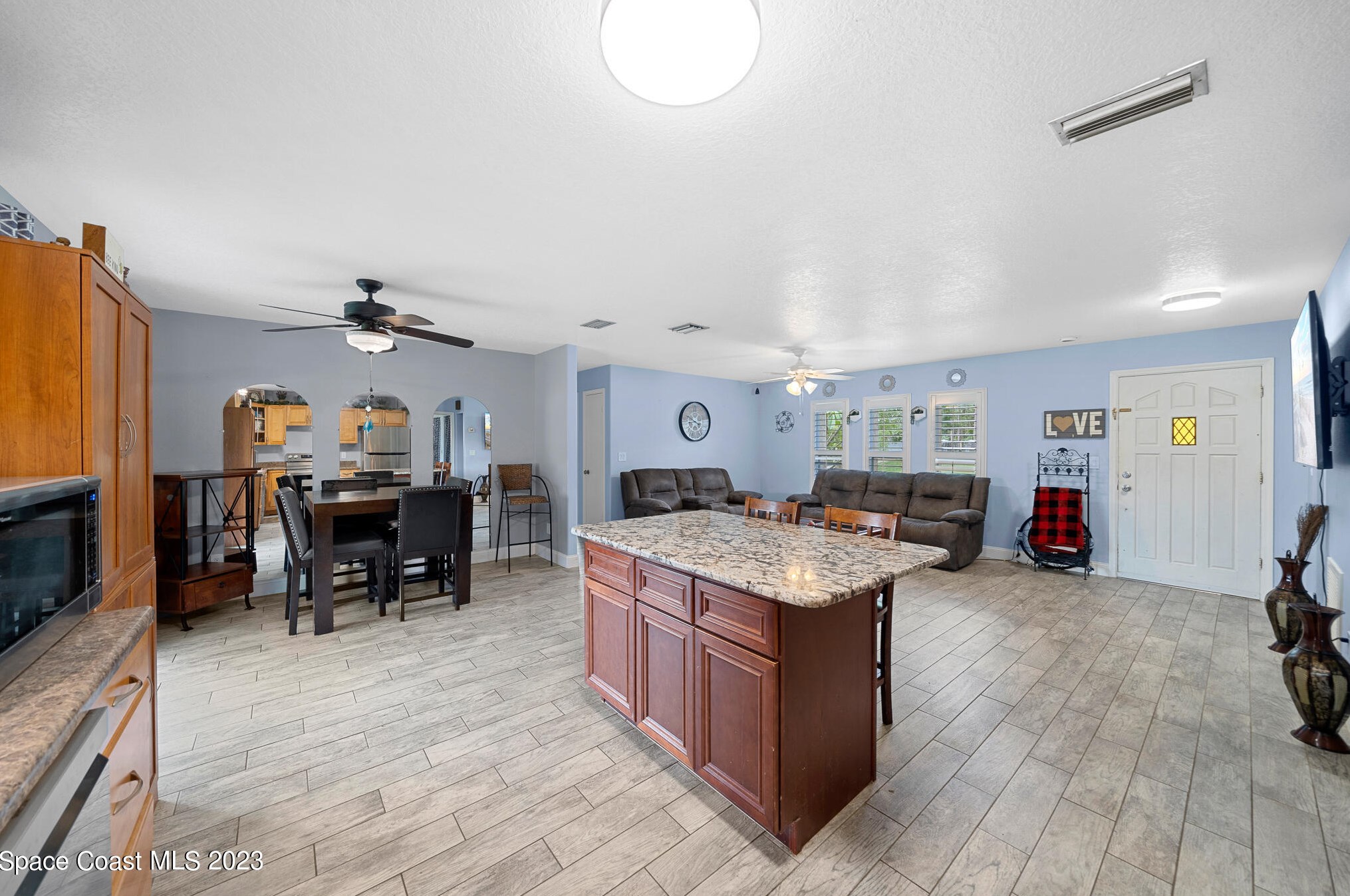 990 Emerald Rd, Melbourne FL 32909-3886 exterior