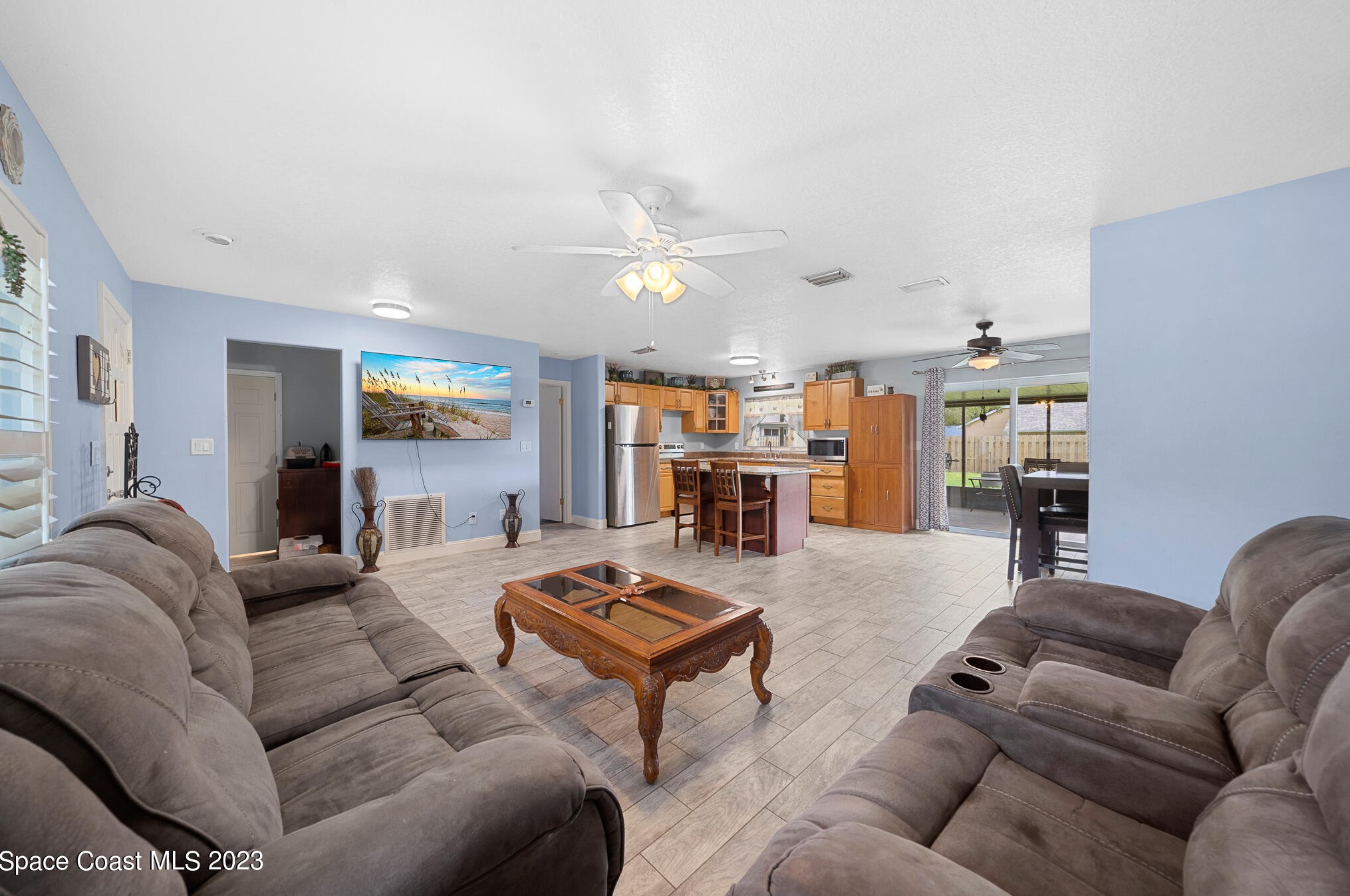 990 Emerald Rd, Melbourne FL 32909-3886 exterior