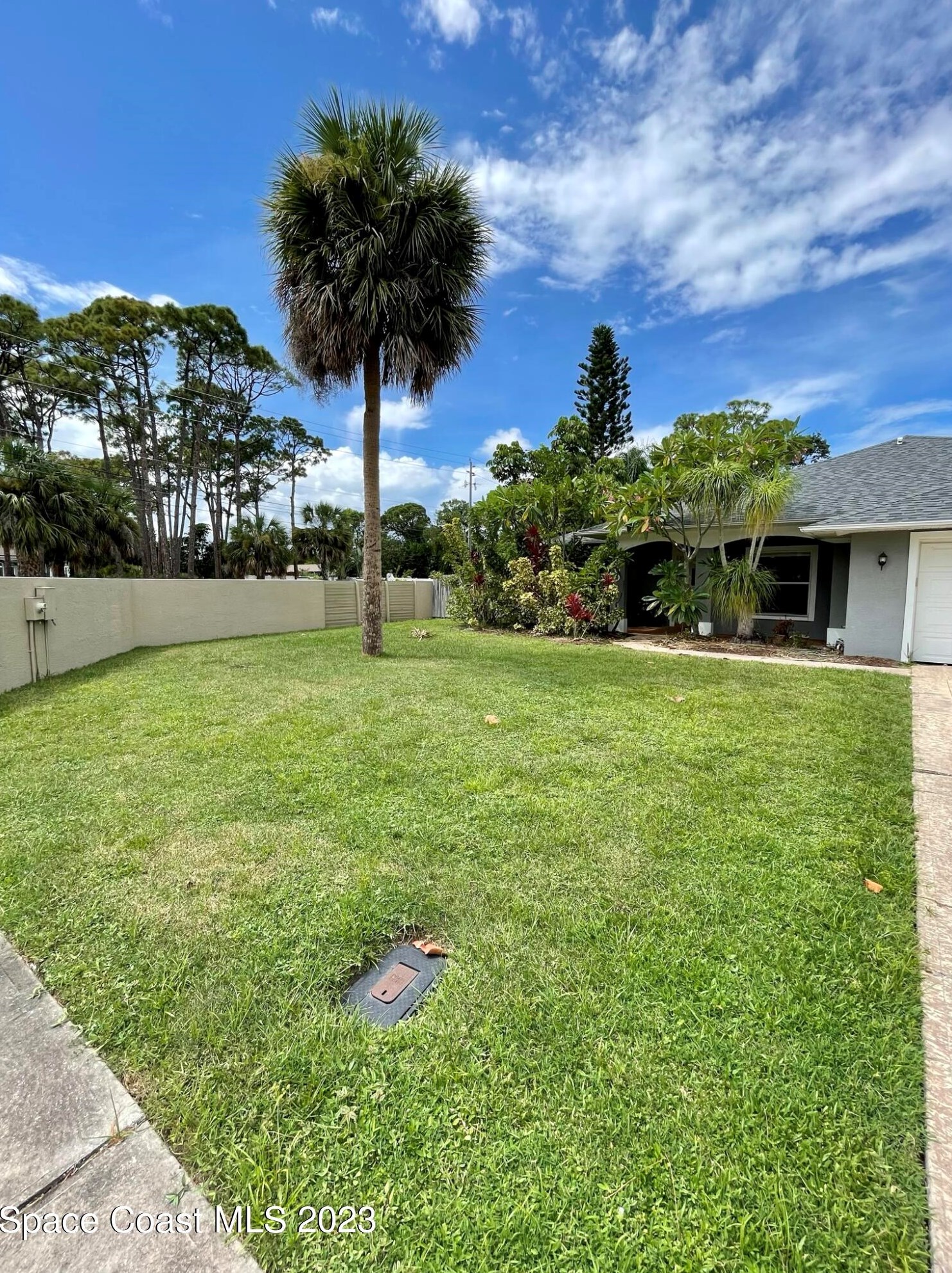 900 Harbor Pines Dr, Merritt Island FL  32952-2736 exterior