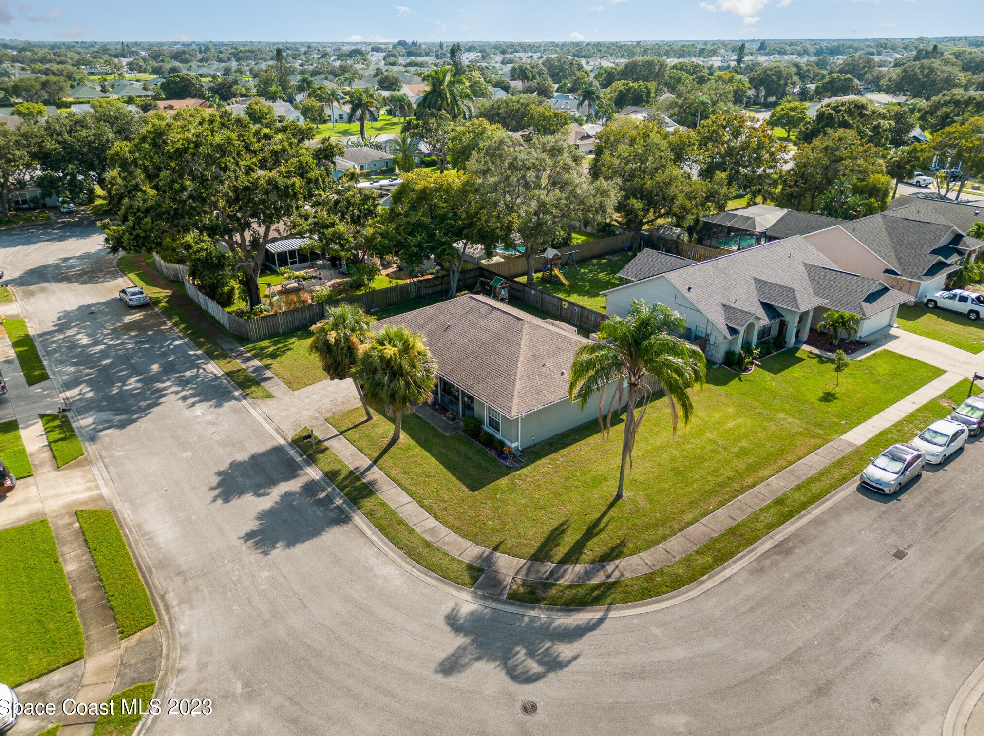 672 Sandpiper Cir, Melbourne FL  32901-8139 exterior