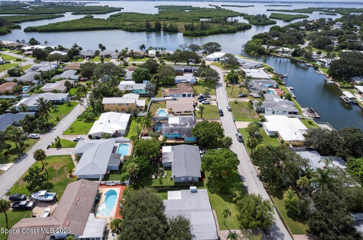 470 Capri Rd Cocoa Beach FL 32931 - Full