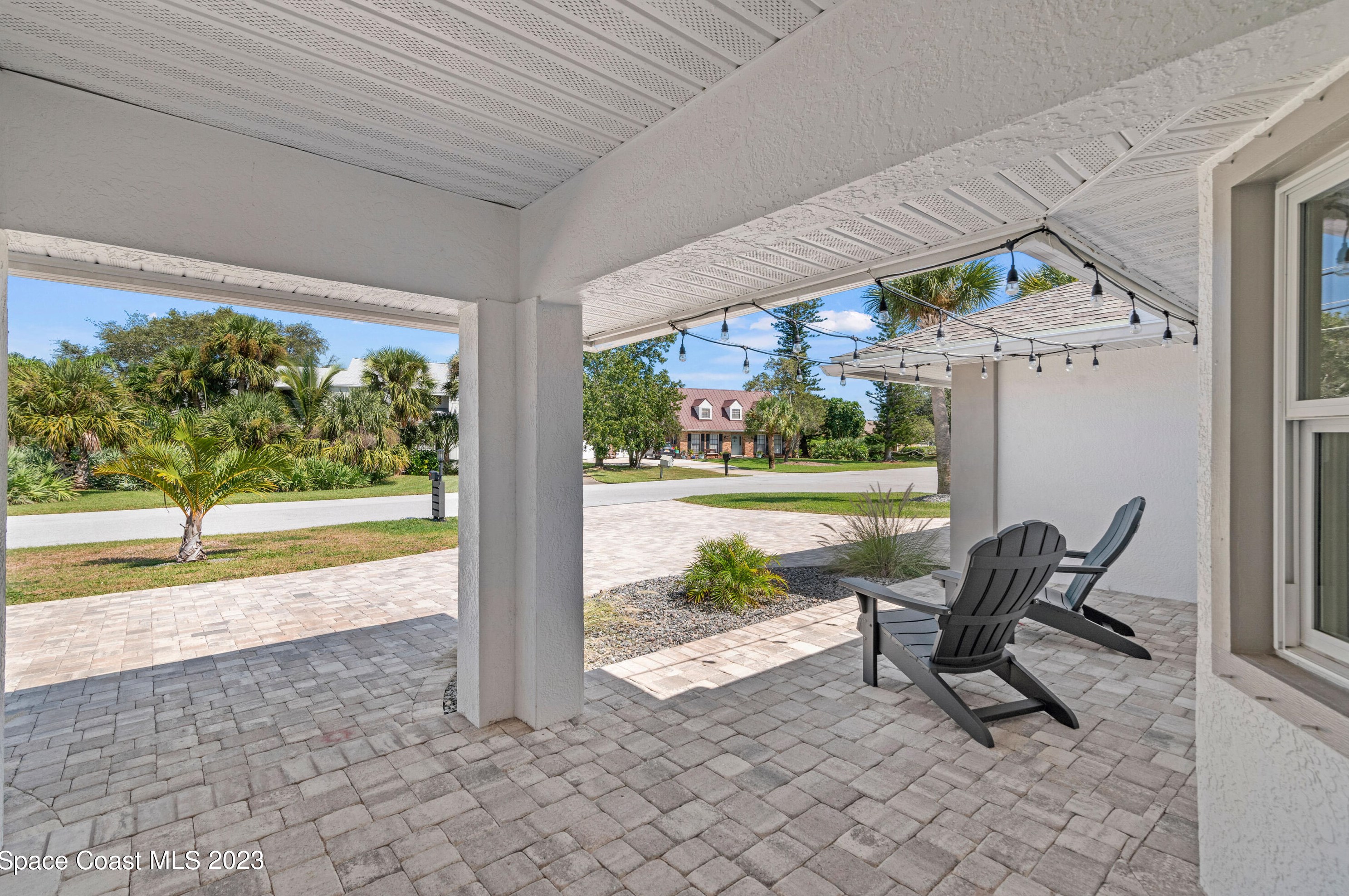 572 Spindle Palm Dr, Melbourne FL  32903-3855 exterior