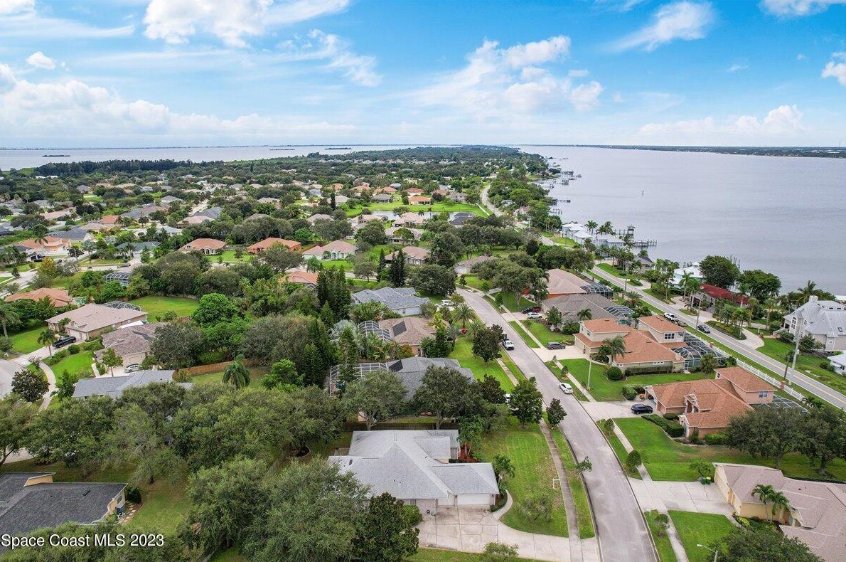 2622 Little Bend Pl, Merritt Island FL  32952-4162 exterior