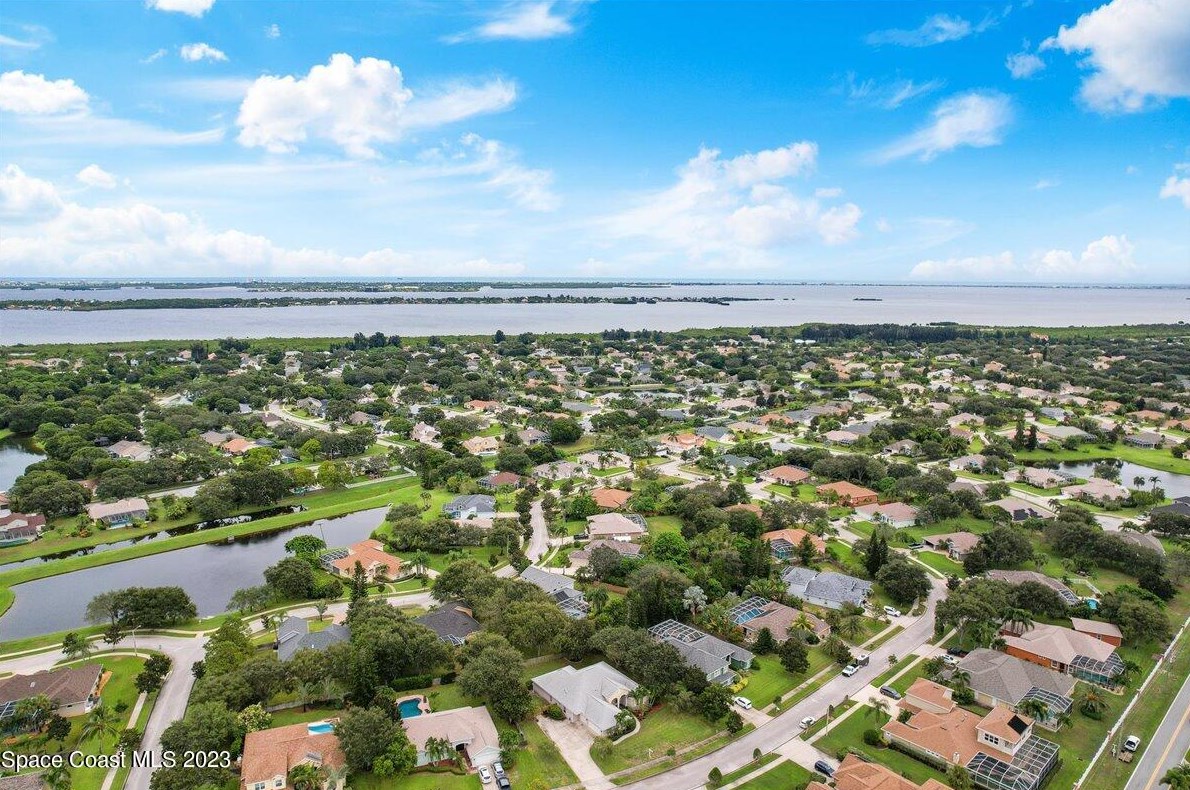 2622 Little Bend Pl, Merritt Island FL  32952-4162 exterior