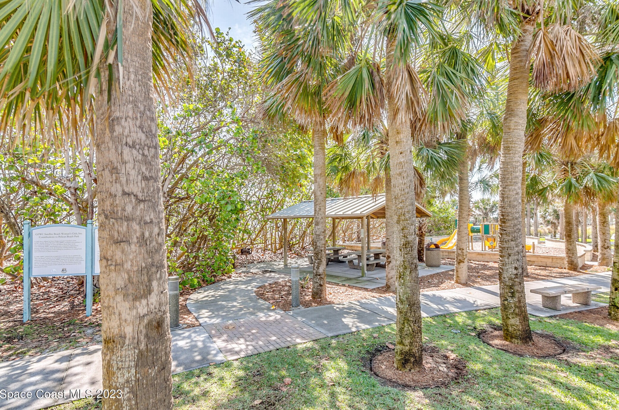 426 Neptune Dr, Melbourne FL  32907-1507 exterior