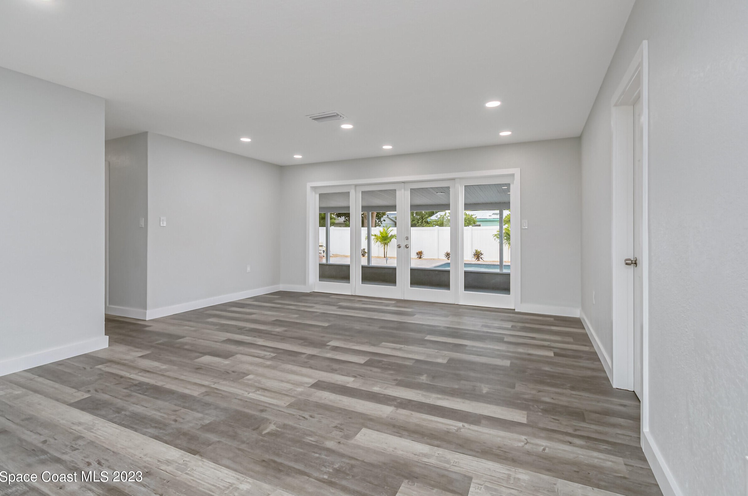 426 Neptune Dr, Melbourne FL  32907-1507 exterior