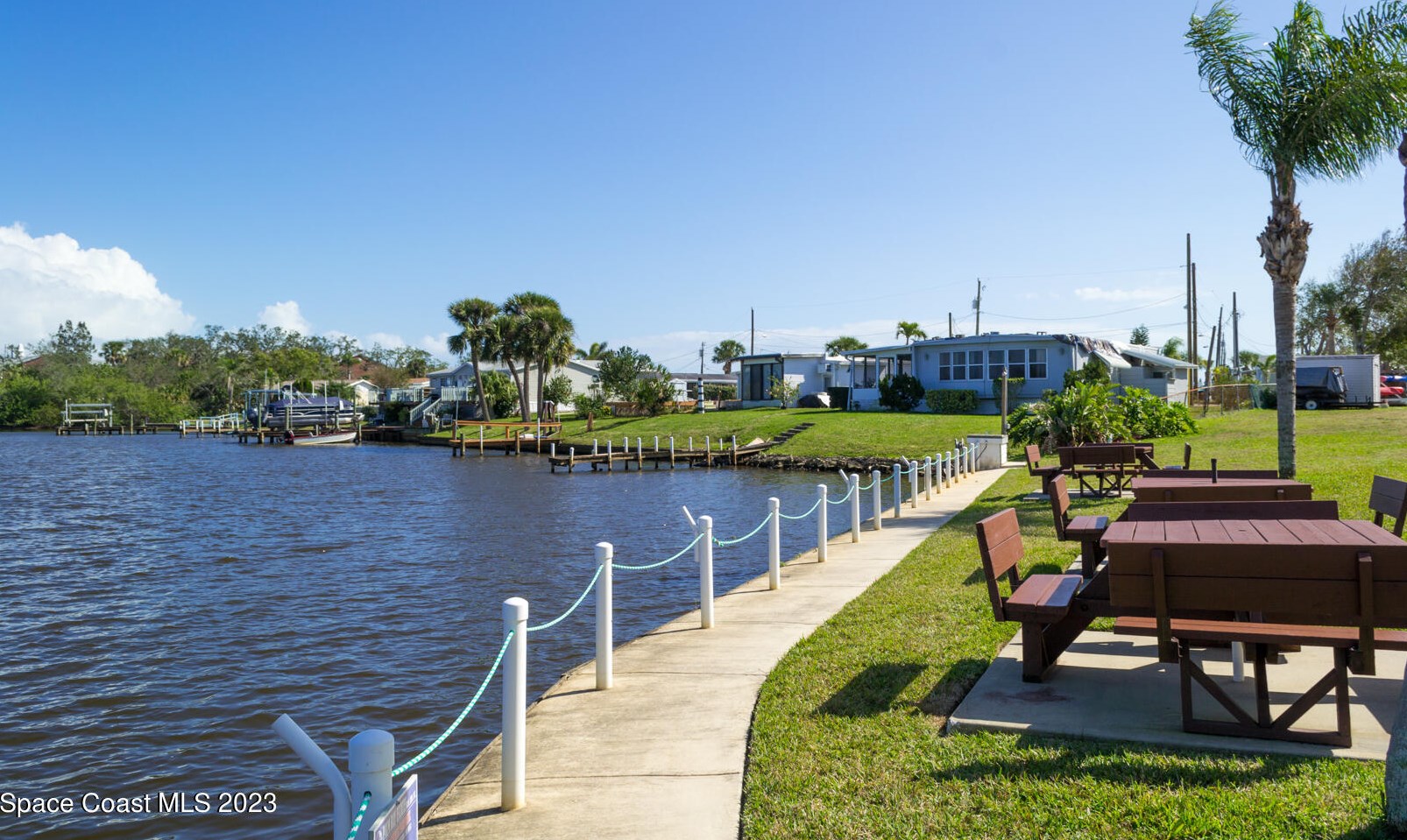 1431 Turkey Crk Dr, Melbourne FL  32905-4320 exterior