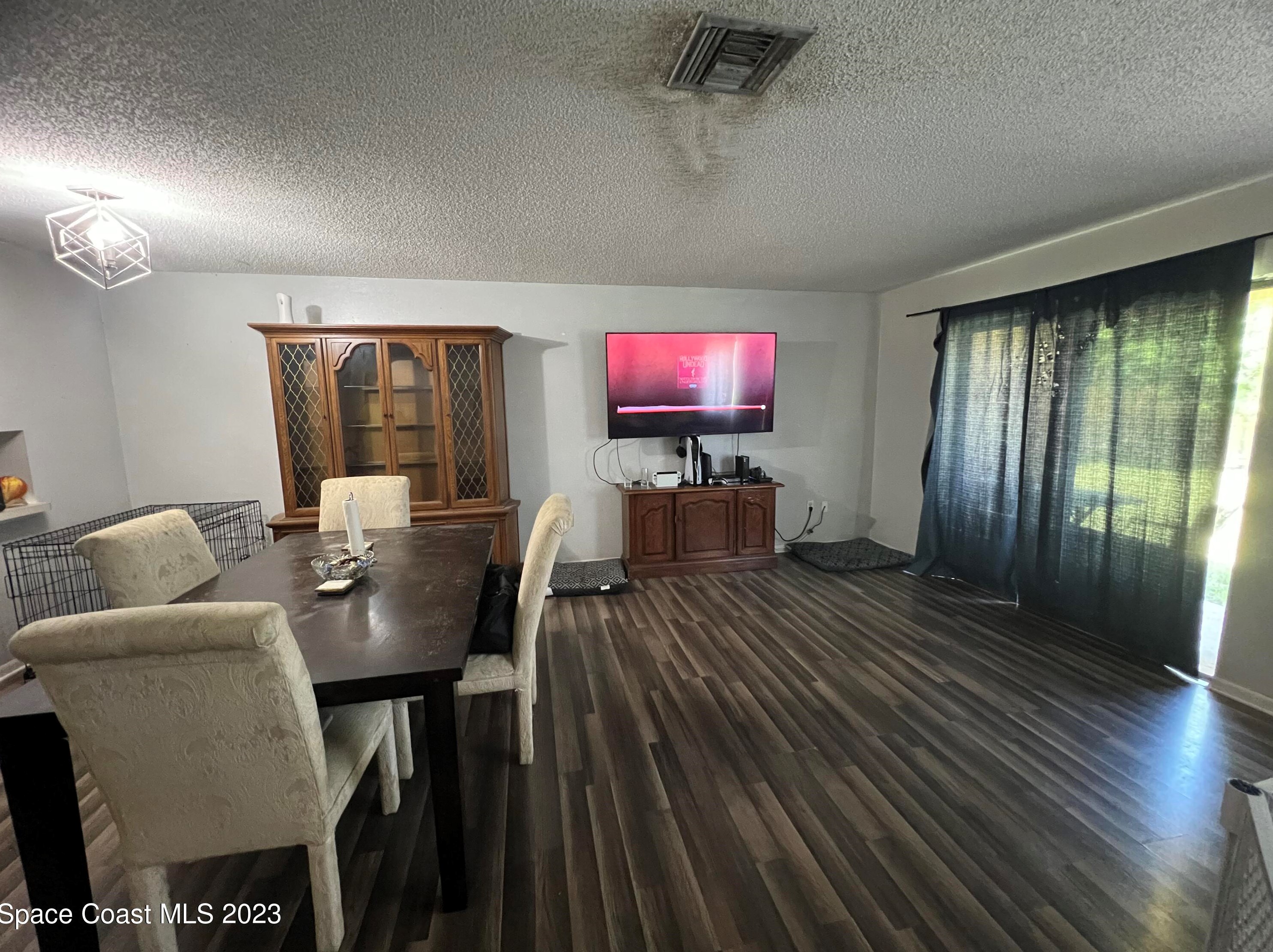 169 San Juan Cir, Melbourne FL 32935-5453 exterior