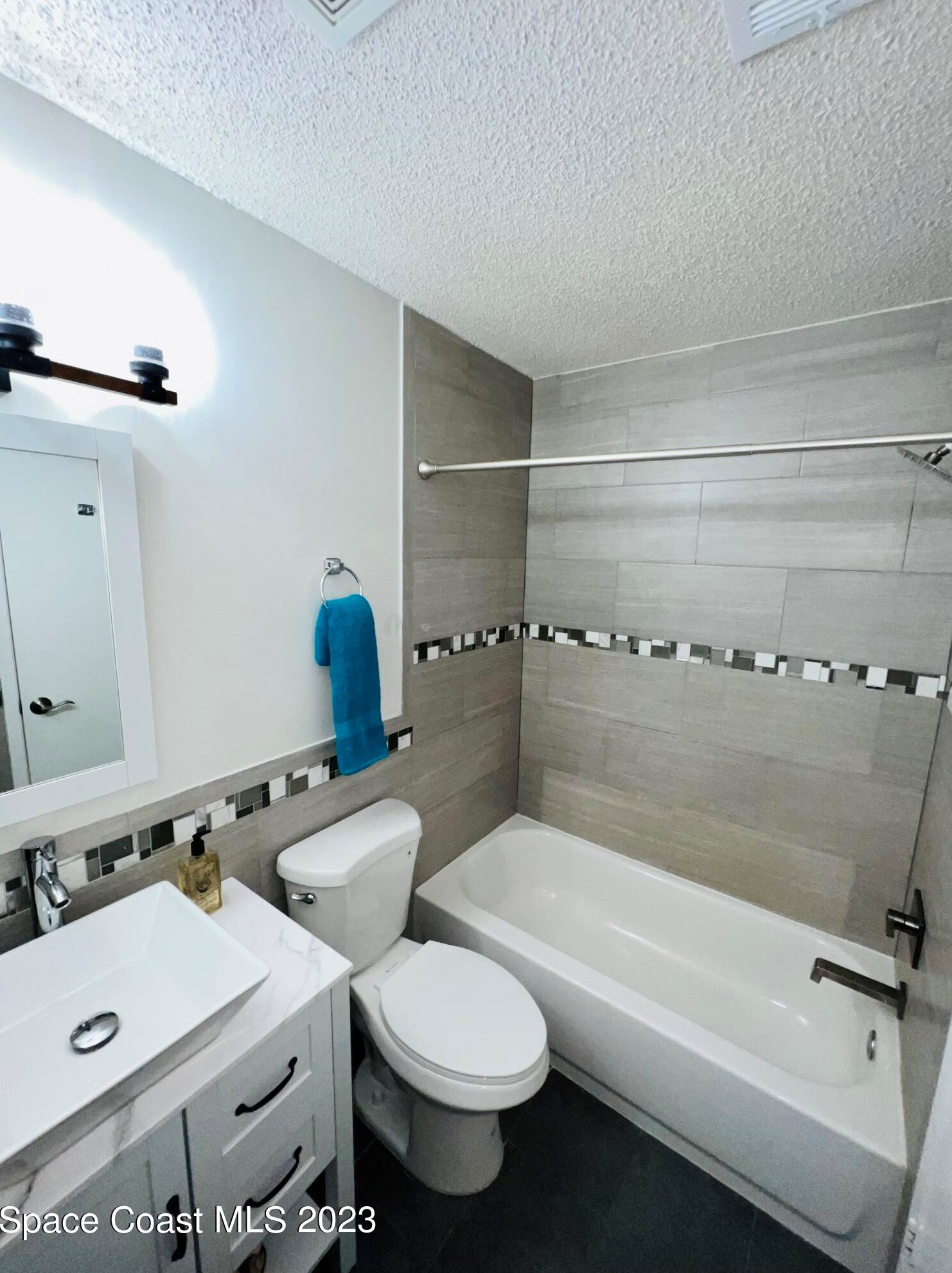 216 Preston Ln, Melbourne FL  32935-1418 exterior