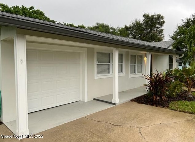 324 Royal Palm Dr, Melbourne FL  32935-6955 exterior