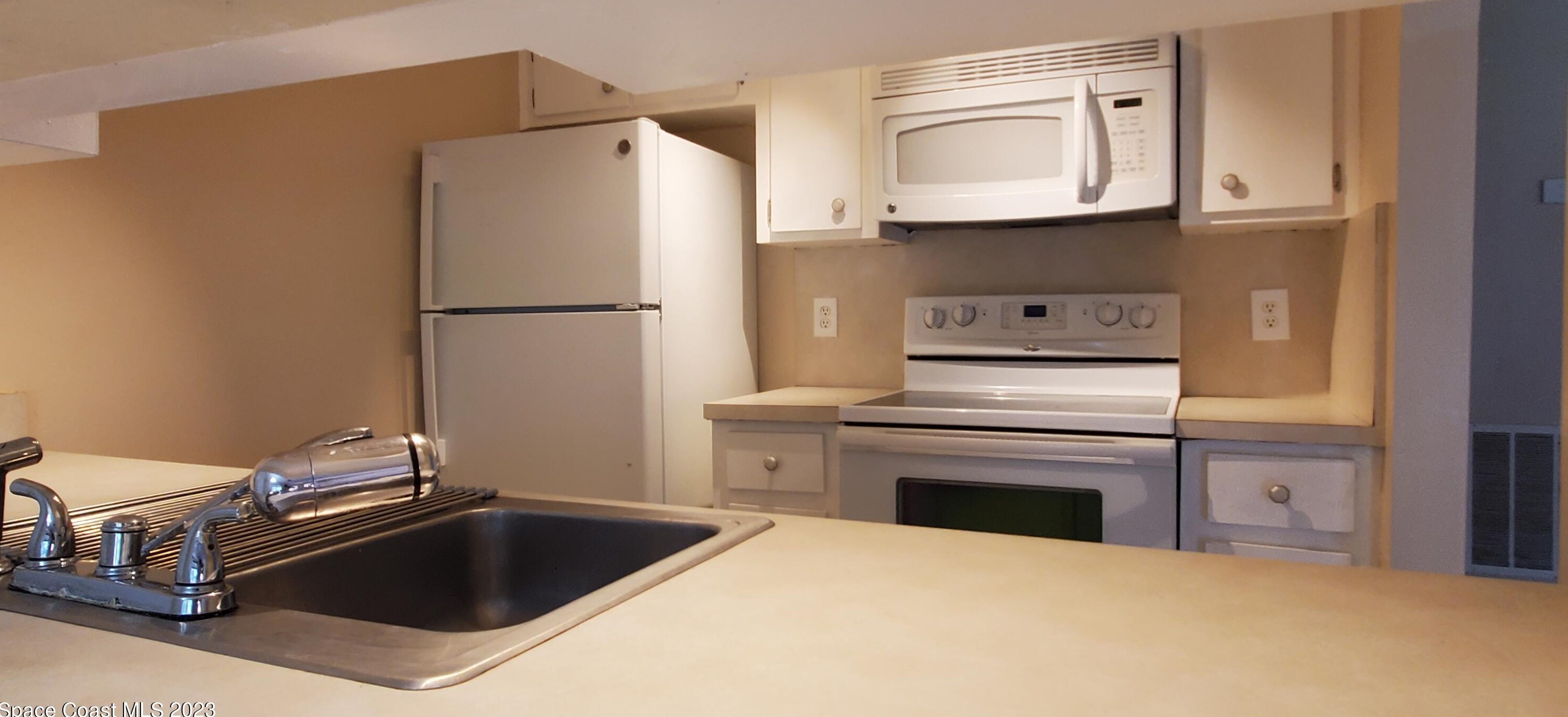 267 San Juan Cir, Melbourne FL 32935-5486 exterior