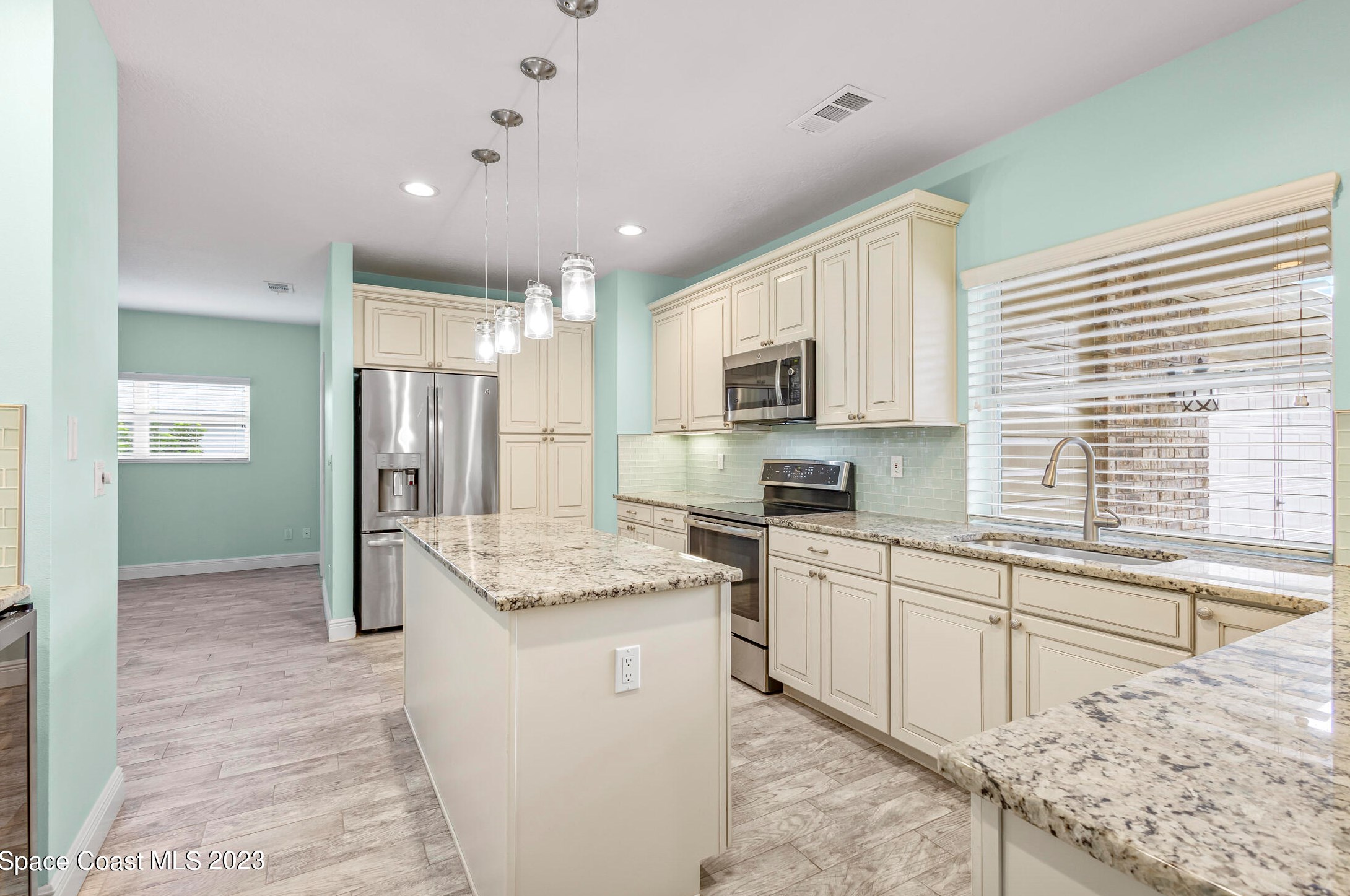 370 Oak Lake Pl, Merritt Island FL  32953-8226 exterior