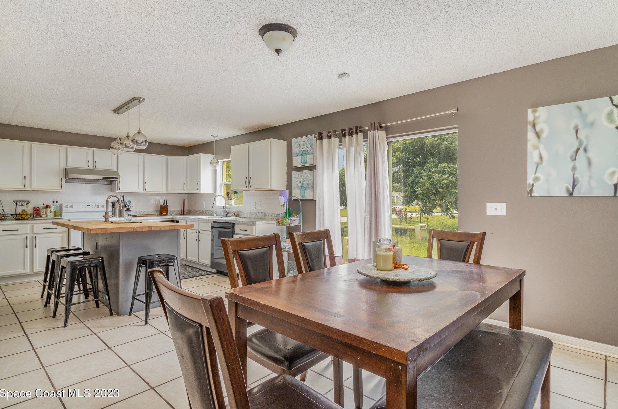 1200 Helliwell St, Melbourne FL  32907-7979 exterior