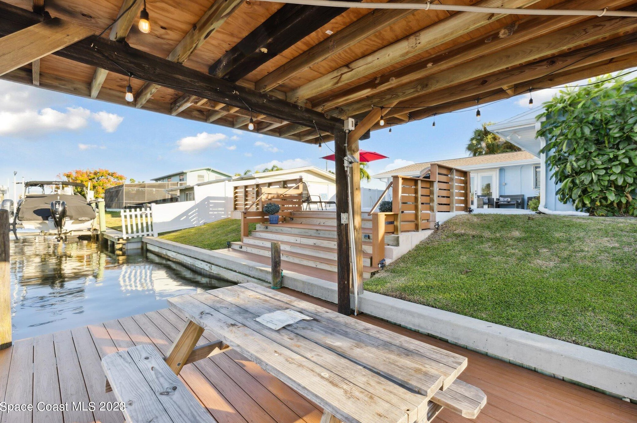 1650 Yates Dr, Merritt Island, FL 32952