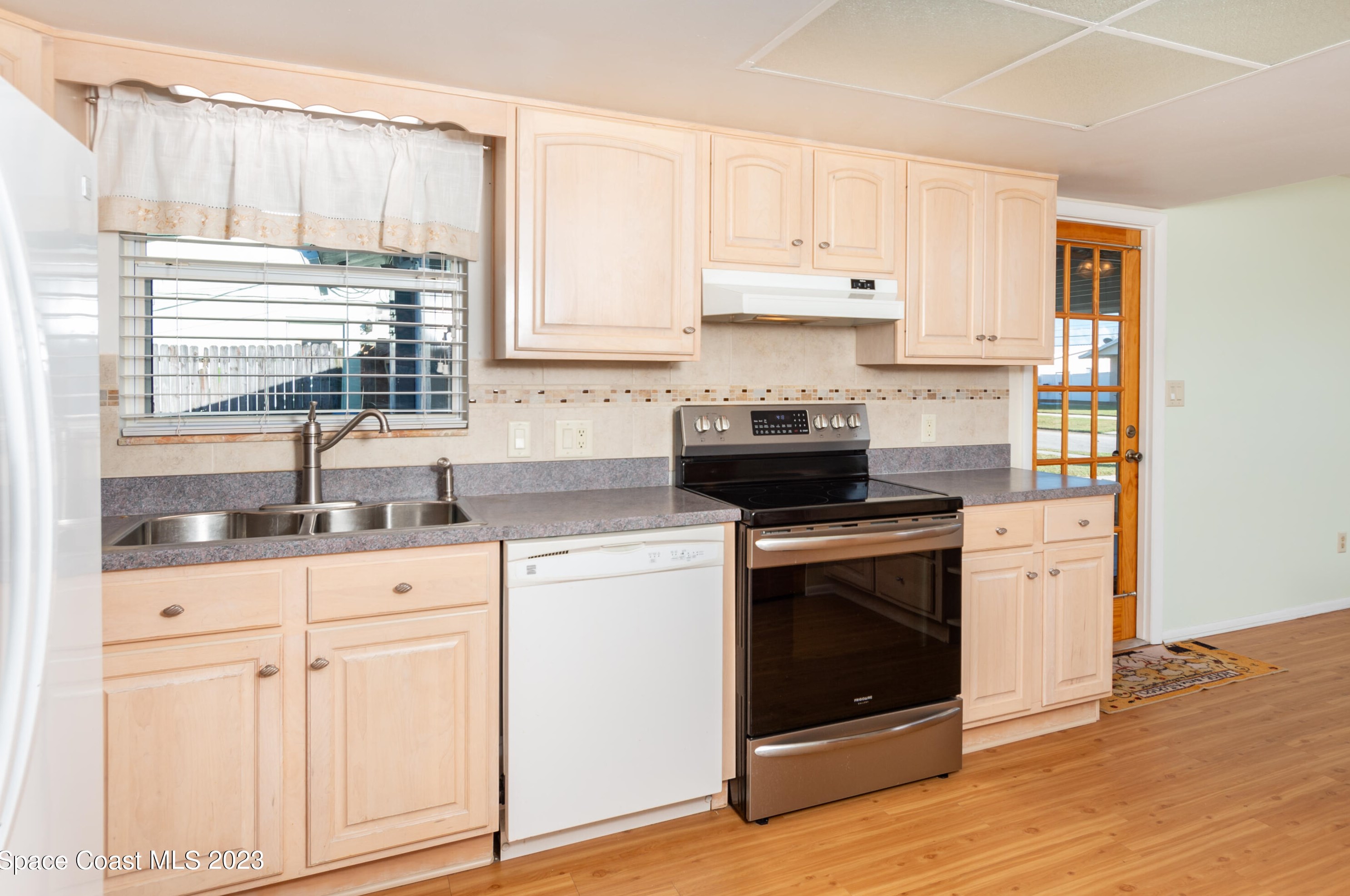 2420 Colony Dr, Melbourne FL  32935-2712 exterior