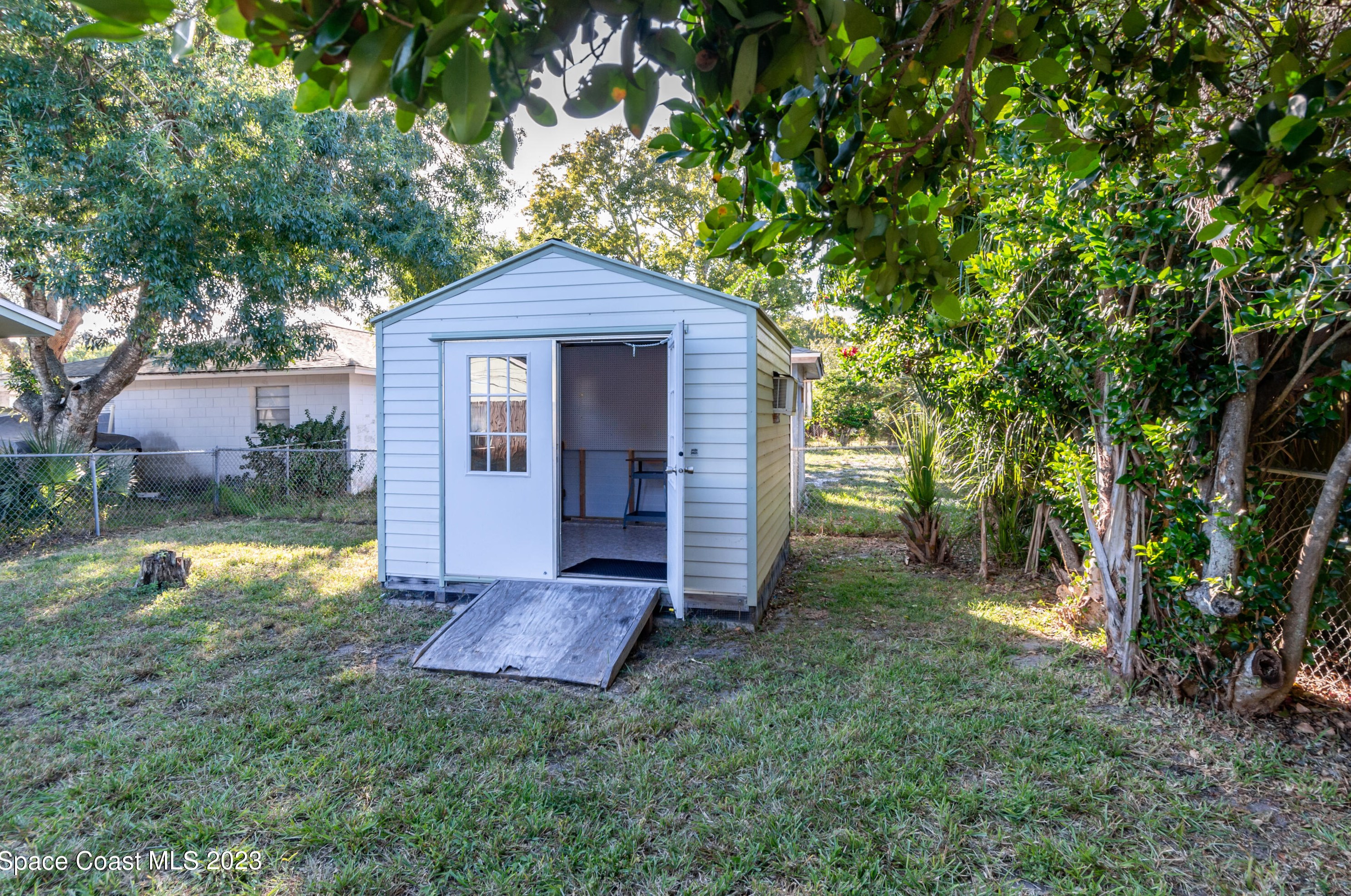 2420 Colony Dr, Melbourne FL  32935-2712 exterior