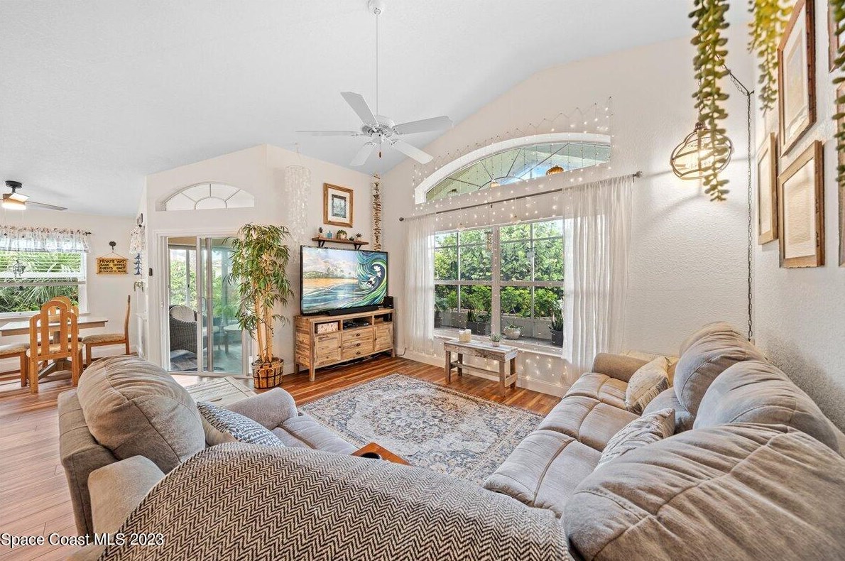 5572 Cord Grass Ln, Melbourne FL  32951-3366 exterior