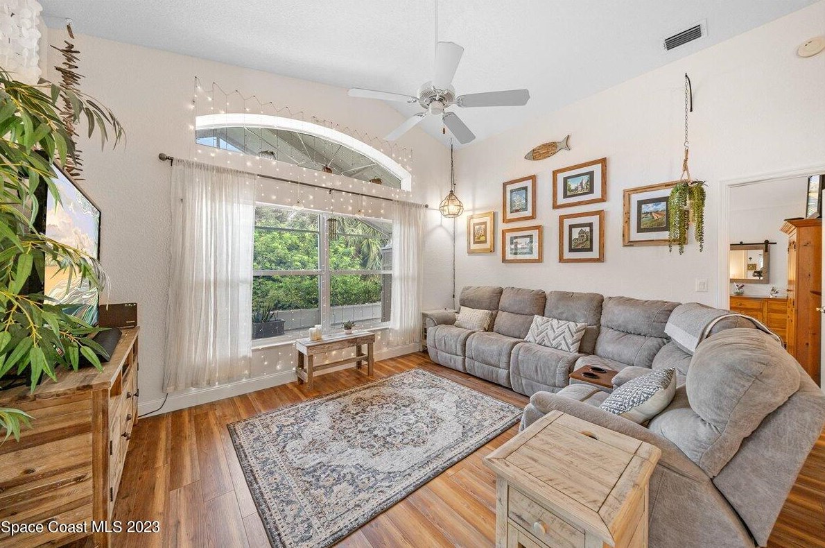 5572 Cord Grass Ln, Melbourne FL  32951-3366 exterior