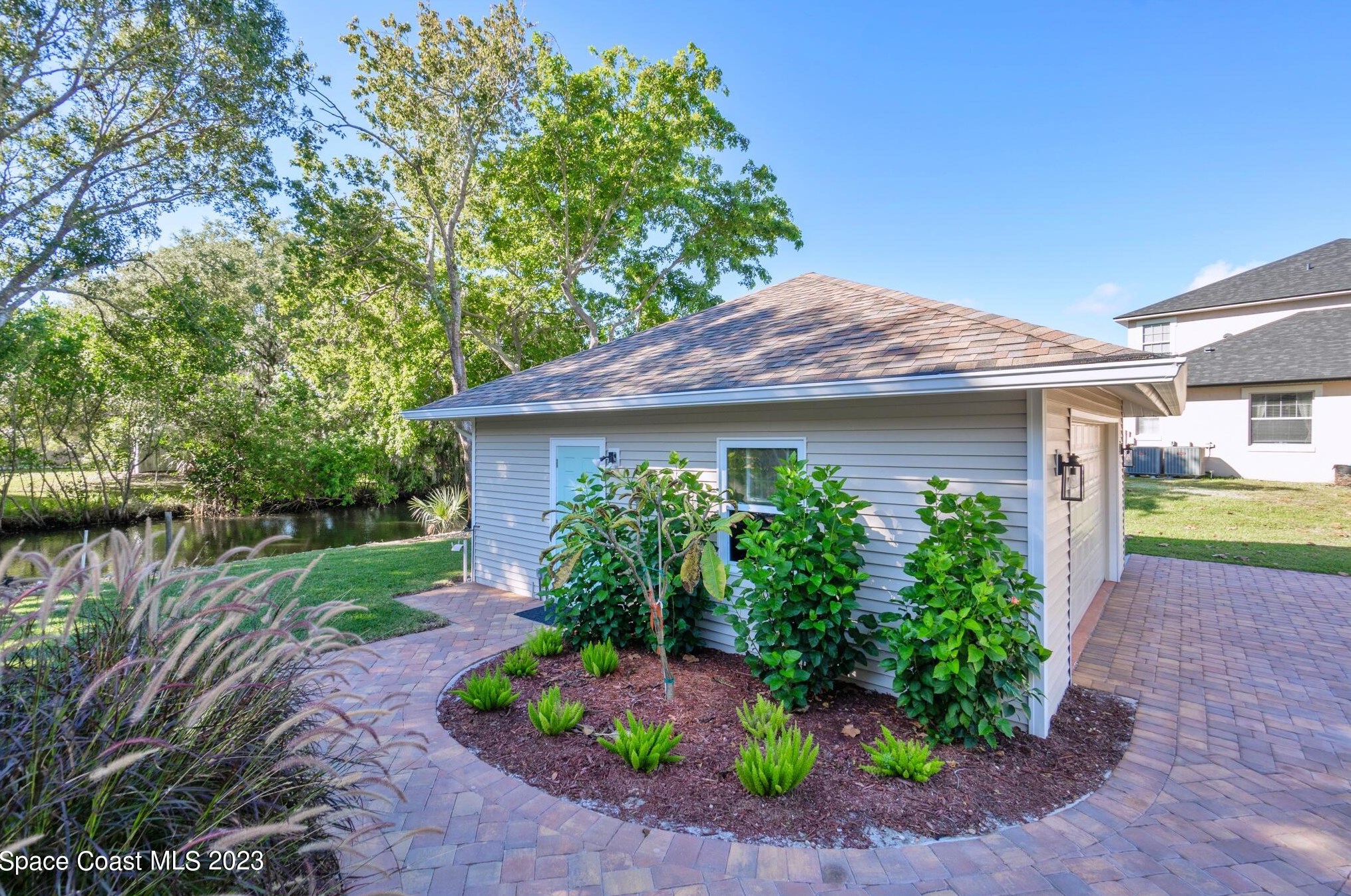 650 Apache Trl, Merritt Island FL  32953-7808 exterior