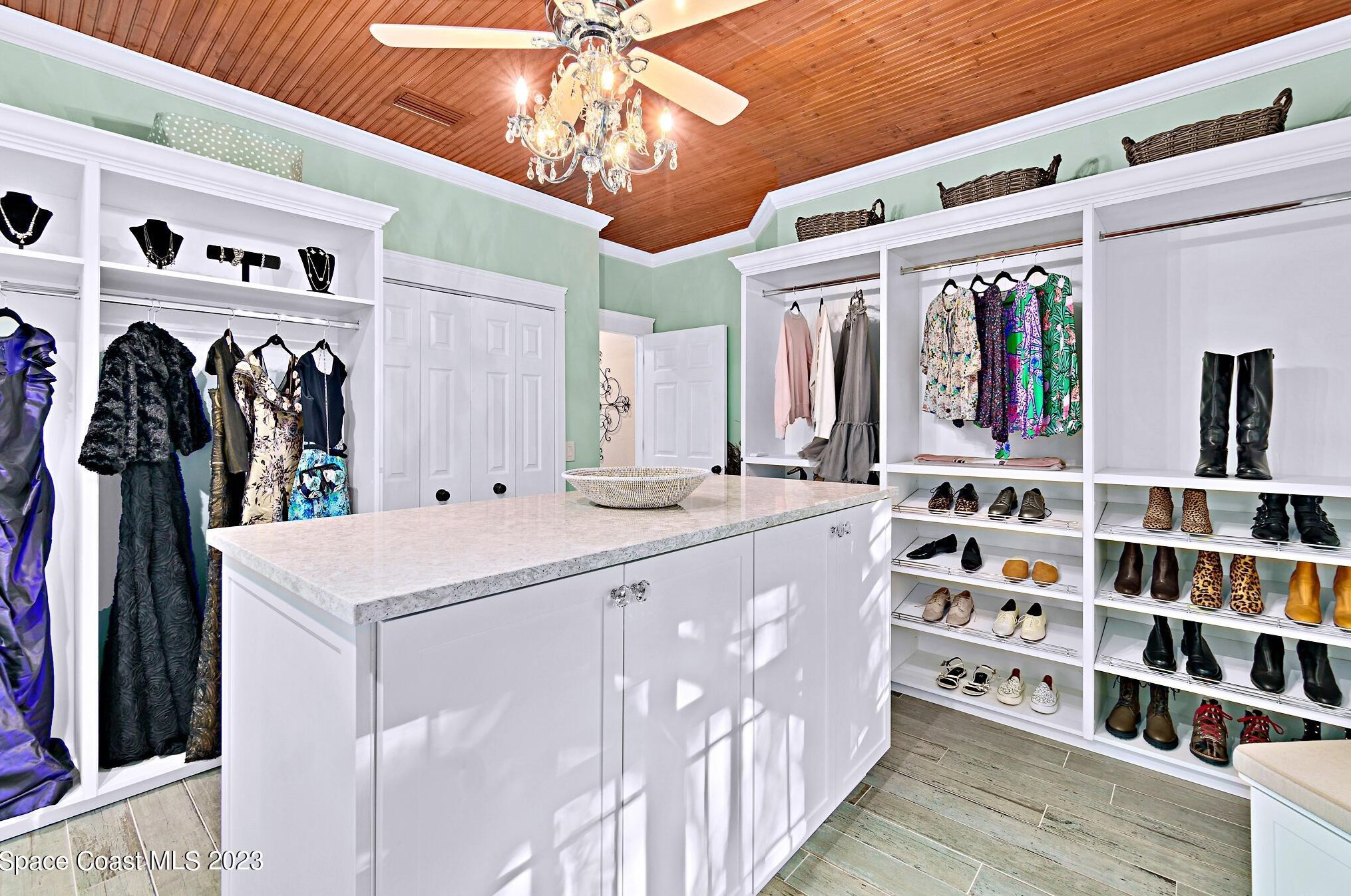 650 Apache Trl, Merritt Island FL  32953-7808 exterior