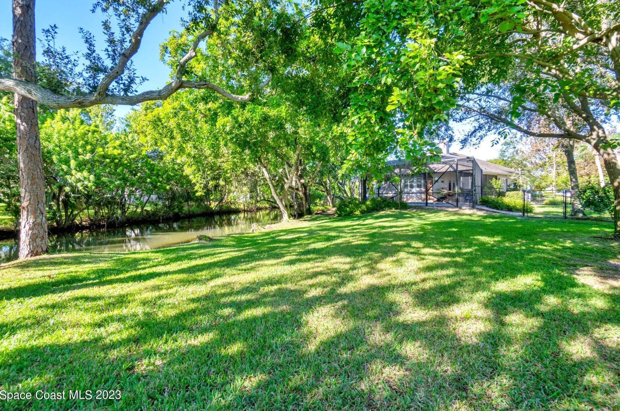 650 Apache Trl, Merritt Island FL  32953-7808 exterior