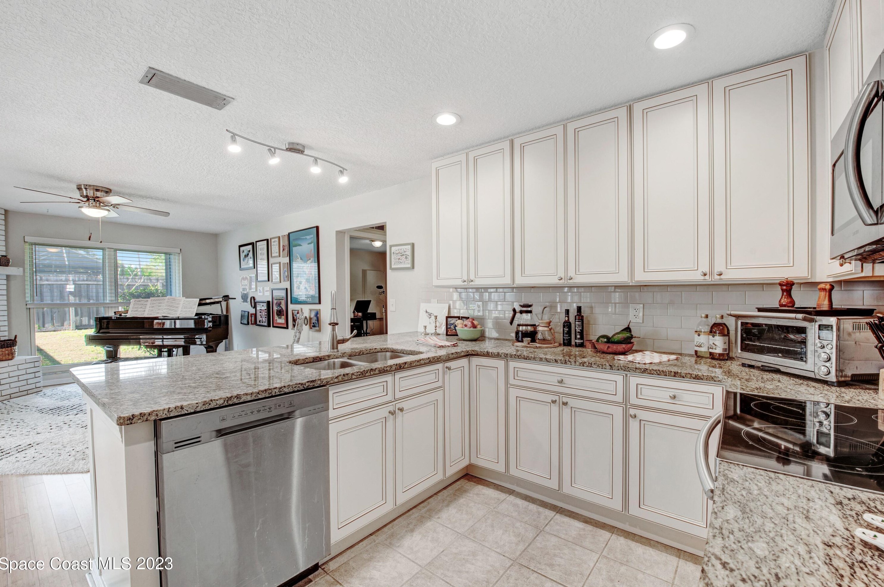 3665 Linnea Rd, Merritt Island FL  32952-6110 exterior
