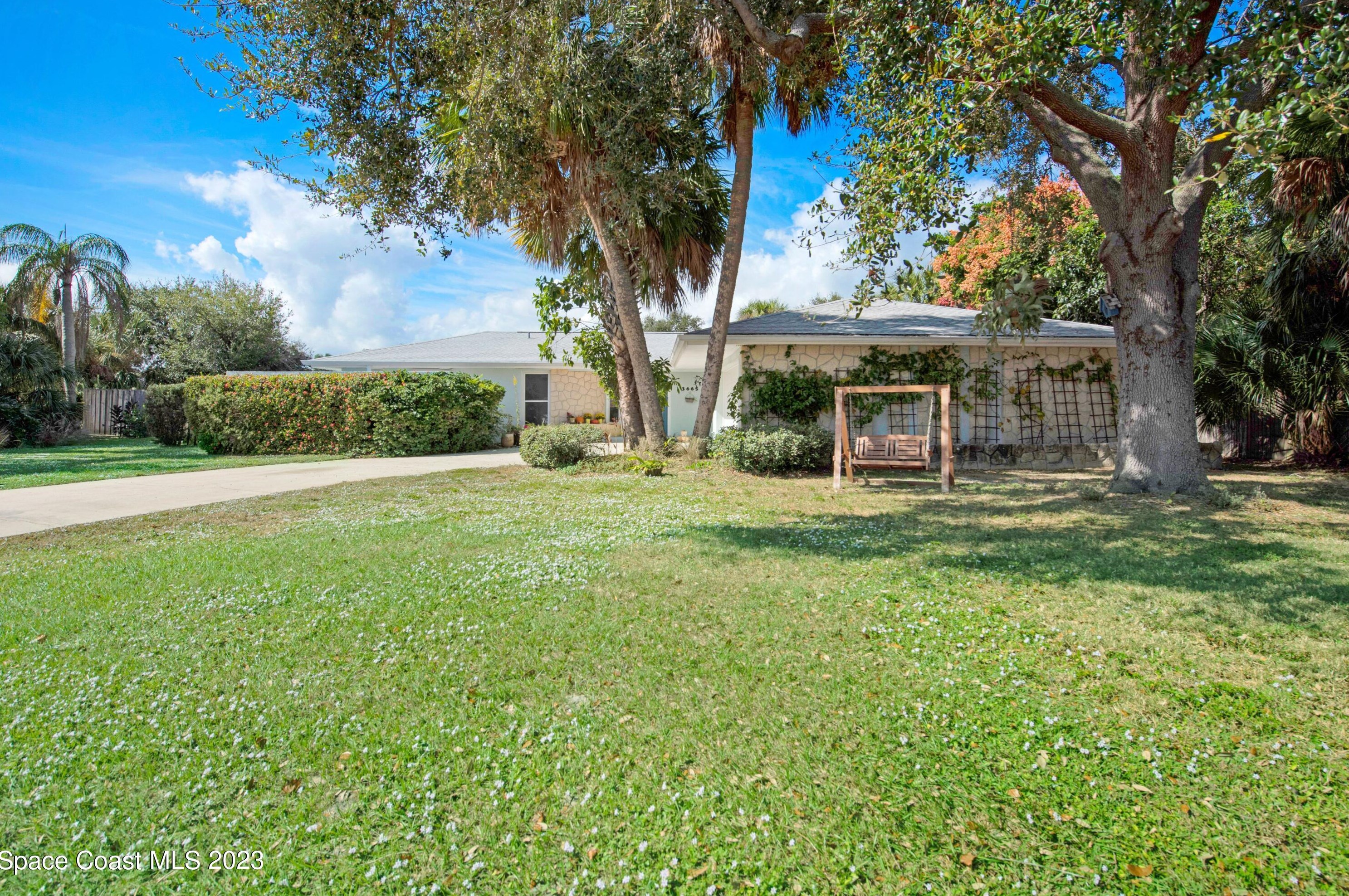 3665 Linnea Rd, Merritt Island FL  32952-6110 exterior