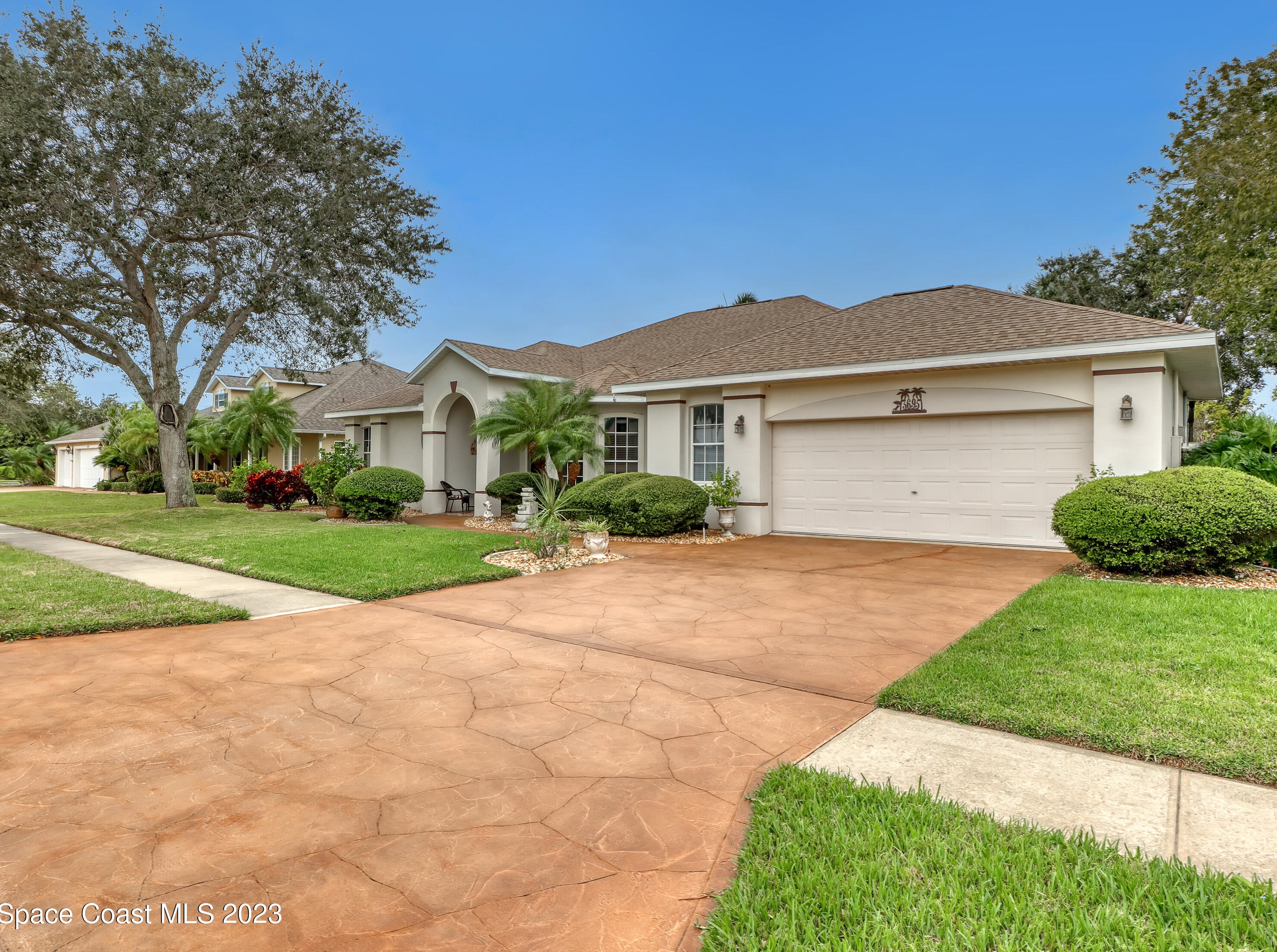 3695 Savannahs Trl, Merritt Island FL  32953-8627 exterior