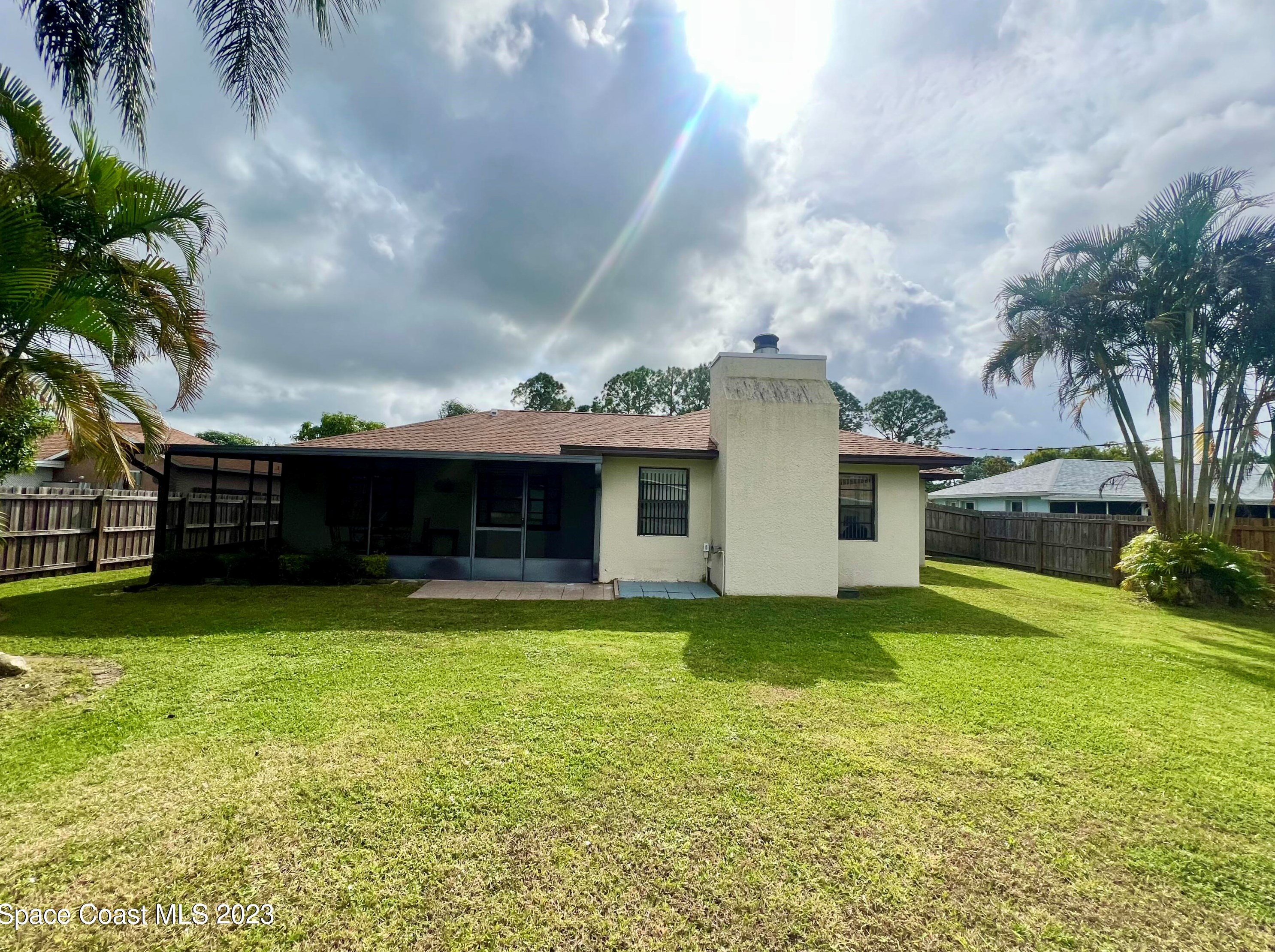 1583 Heartwellville St, Melbourne FL  32907-7062 exterior