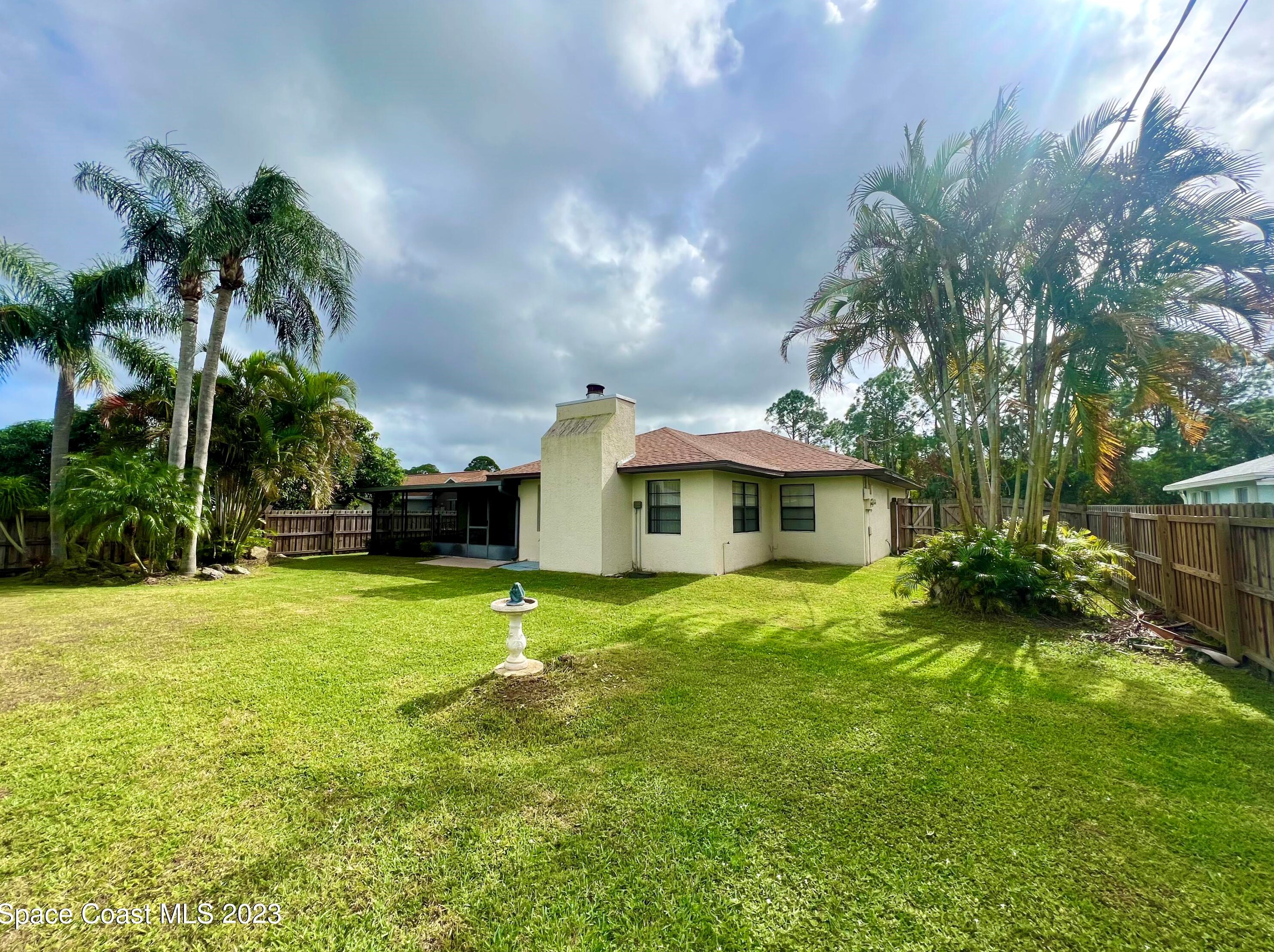 1583 Heartwellville St, Melbourne FL  32907-7062 exterior