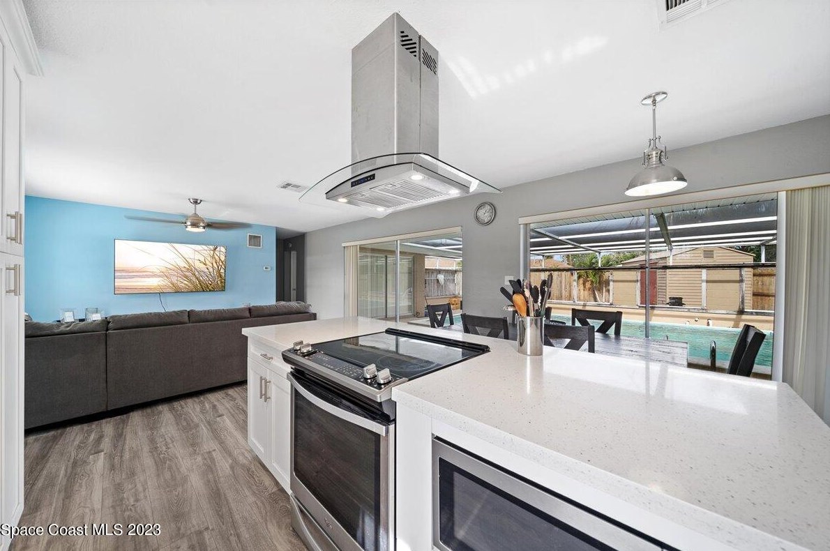 502 Kennwood Ave, Merritt Island FL 32952-3784 exterior